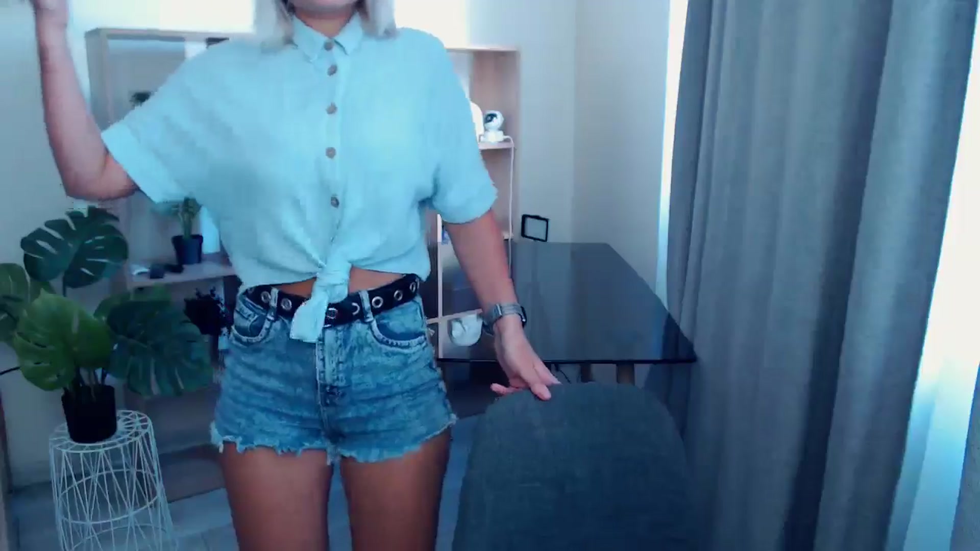 Gallery image thumbnail from Kukla_kolduna's myfreecams stream on, 07/31/2024, 16:34 image 5 of 20