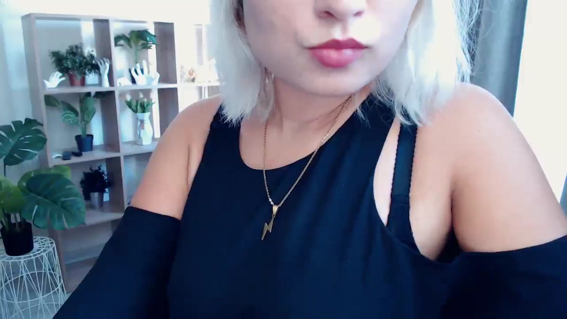 Gallery image thumbnail from Kukla_kolduna's myfreecams stream on, 08/01/2024, 17:26 image 3 of 20