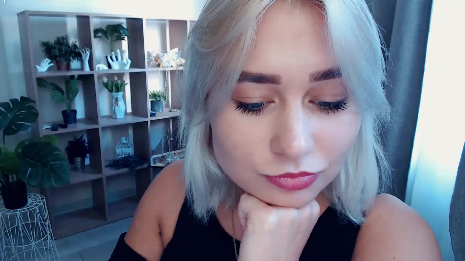 Gallery image thumbnail from Kukla_kolduna's myfreecams stream on, 08/01/2024, 17:26 image 7 of 20