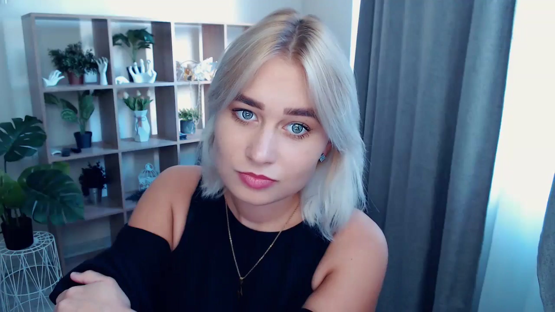 Gallery image thumbnail from Kukla_kolduna's myfreecams stream on, 08/01/2024, 17:26 image 10 of 20