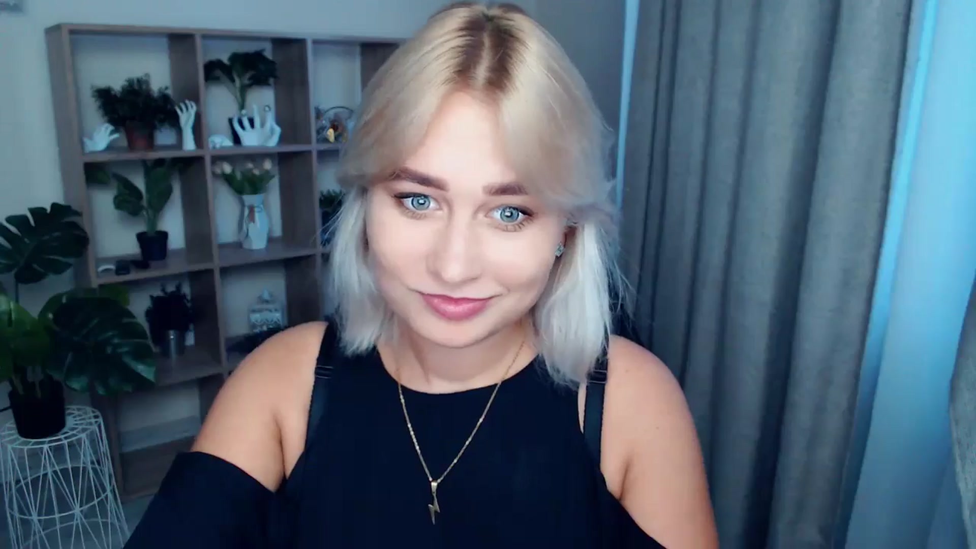 Gallery image thumbnail from Kukla_kolduna's myfreecams stream on, 08/01/2024, 18:02 image 6 of 20