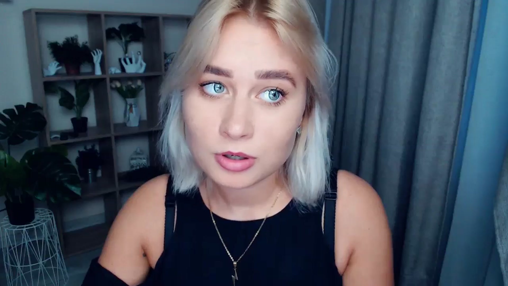 Gallery image thumbnail from Kukla_kolduna's myfreecams stream on, 08/01/2024, 18:02 image 18 of 20