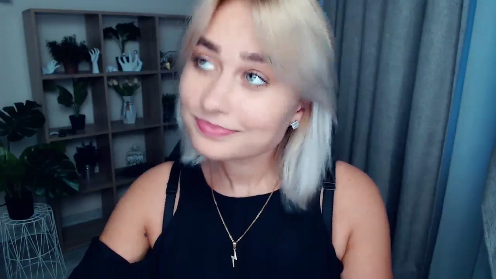 Gallery image thumbnail from Kukla_kolduna's myfreecams stream on, 08/01/2024, 18:02 image 17 of 20