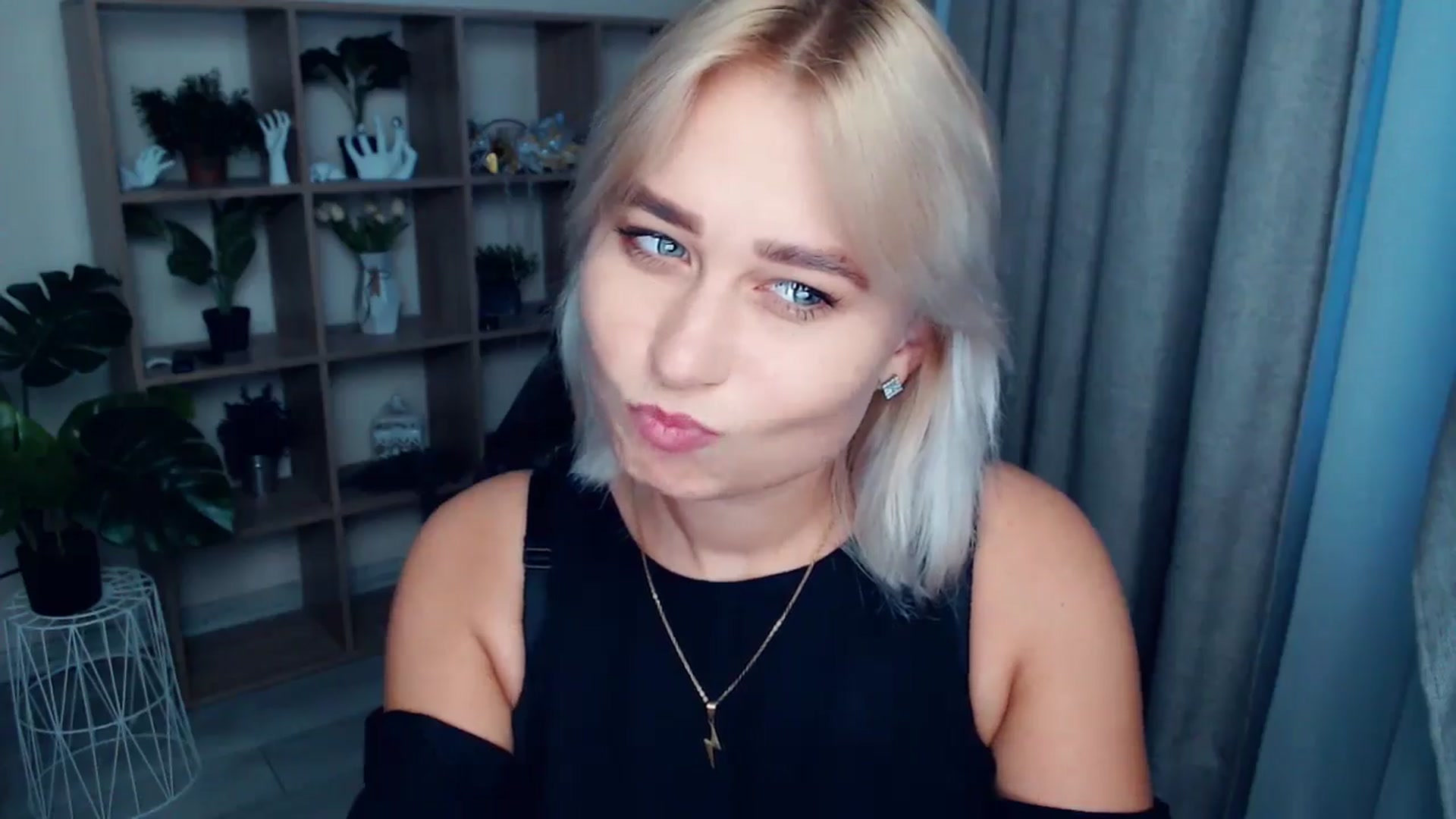 Gallery image thumbnail from Kukla_kolduna's myfreecams stream on, 08/01/2024, 18:02 image 15 of 20