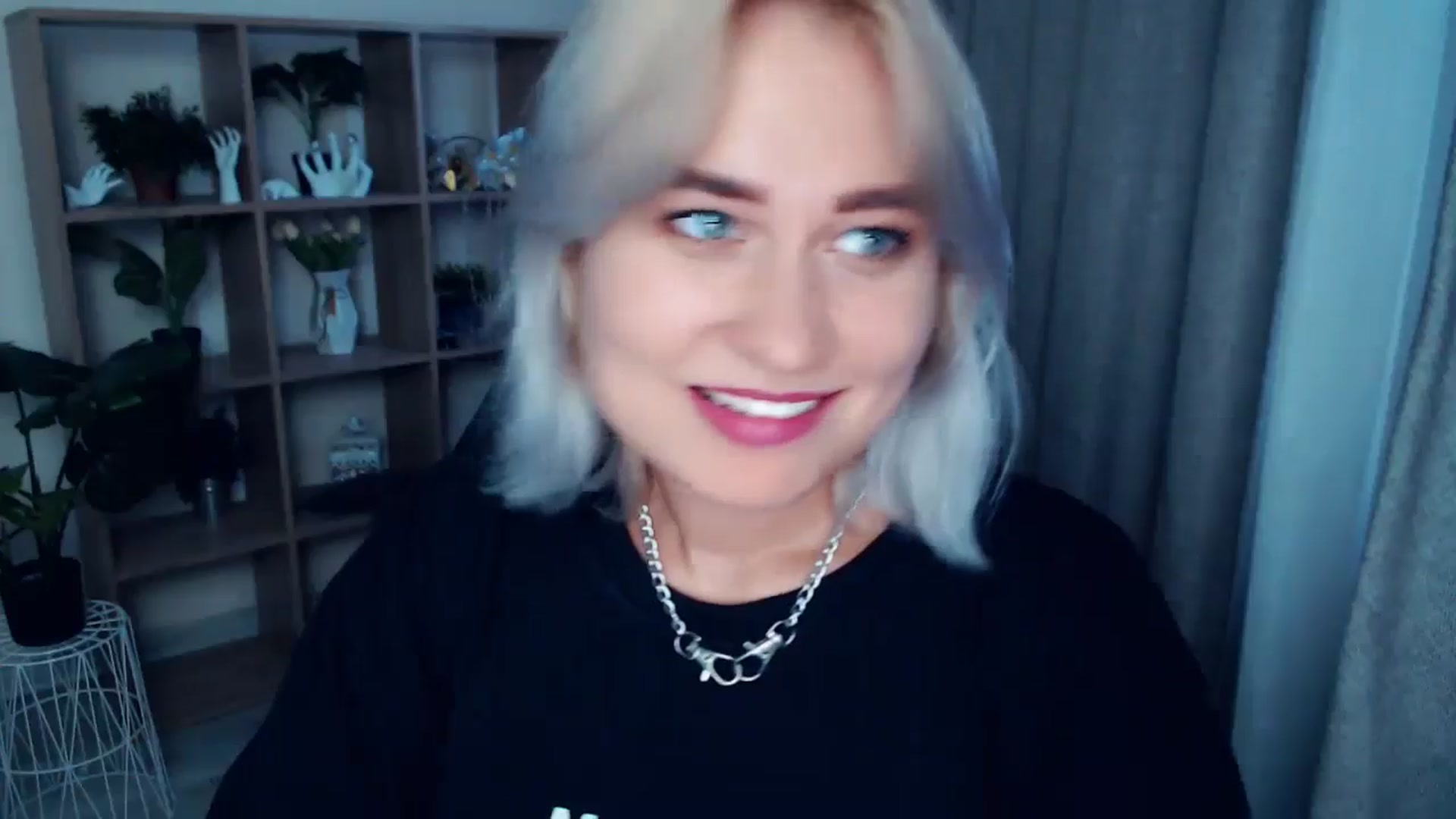 Gallery image thumbnail from Kukla_kolduna's myfreecams stream on, 08/03/2024, 16:42 image 9 of 20