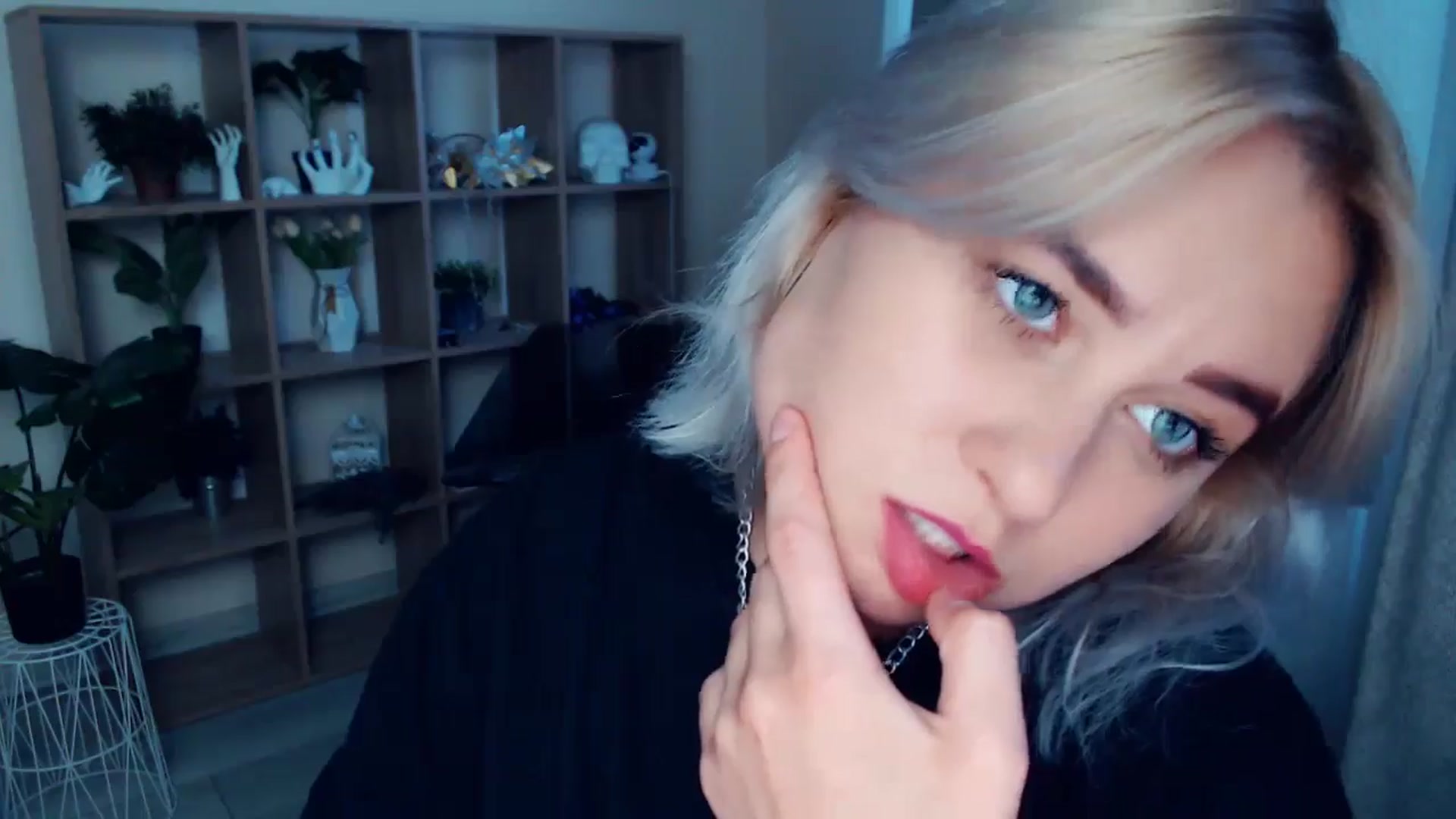 Gallery image thumbnail from Kukla_kolduna's myfreecams stream on, 08/03/2024, 16:42 image 14 of 20