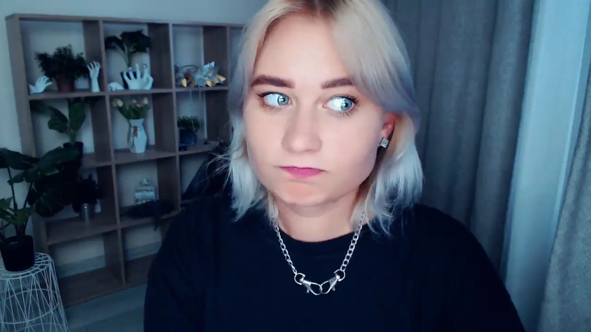 Gallery image thumbnail from Kukla_kolduna's myfreecams stream on, 08/03/2024, 16:42 image 6 of 20