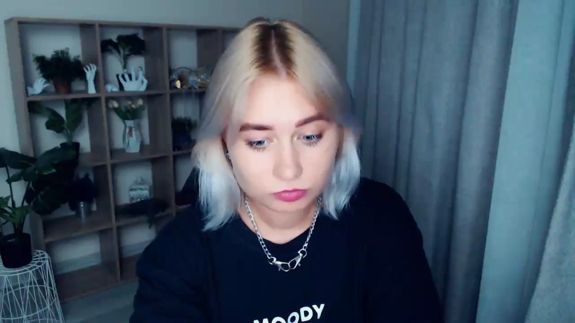 Gallery image thumbnail from Kukla_kolduna's myfreecams stream on, 08/03/2024, 18:12 image 15 of 20
