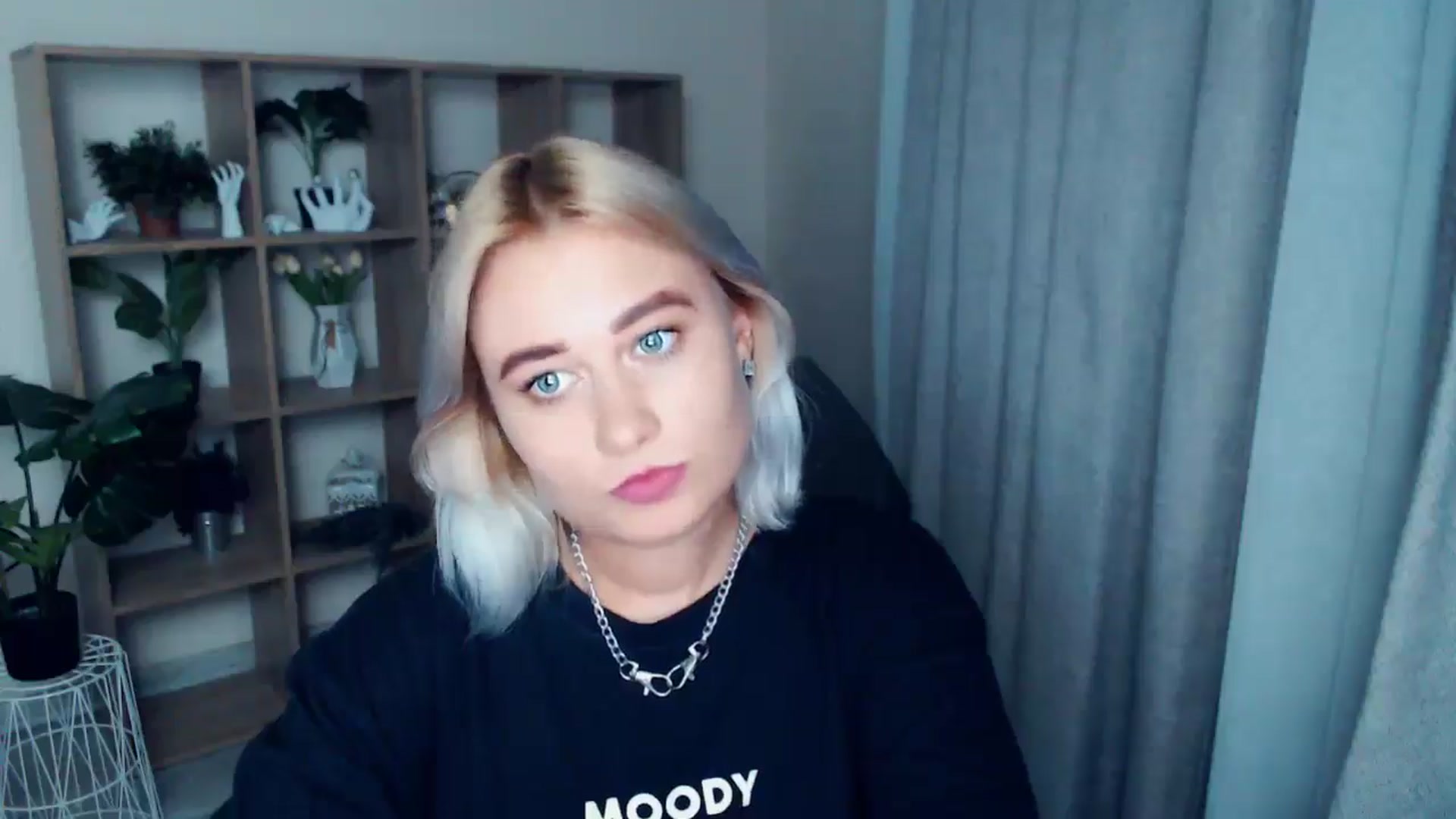 Gallery image thumbnail from Kukla_kolduna's myfreecams stream on, 08/03/2024, 18:12 image 13 of 20