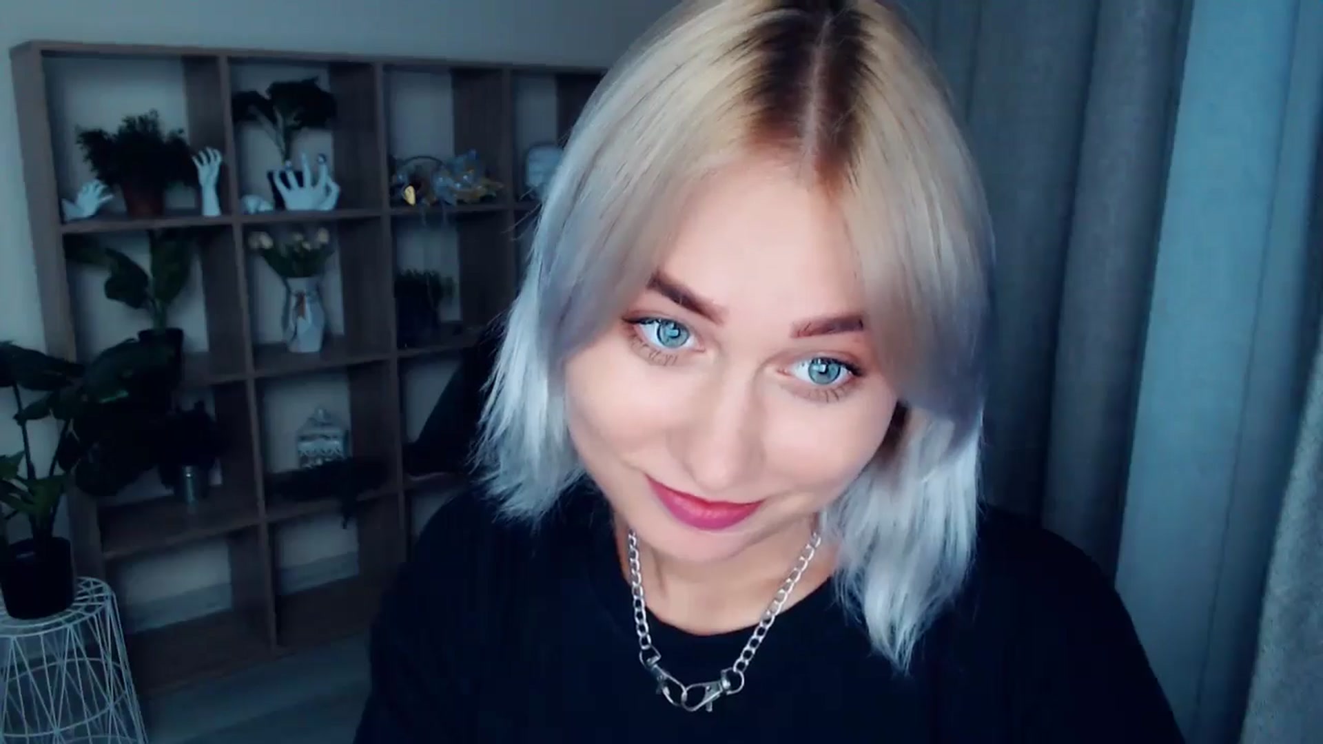 Gallery image thumbnail from Kukla_kolduna's myfreecams stream on, 08/03/2024, 18:12 image 3 of 20