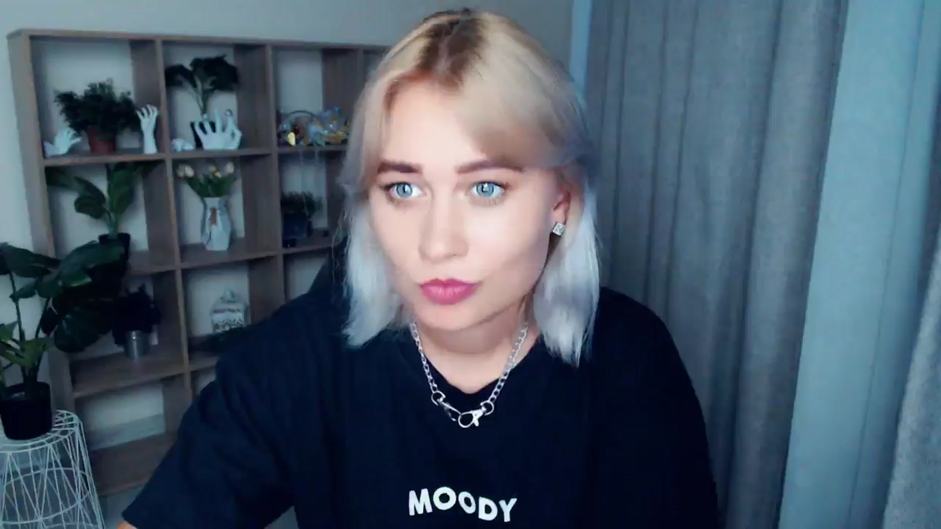 Gallery image thumbnail from Kukla_kolduna's myfreecams stream on, 08/03/2024, 18:12 image 6 of 20