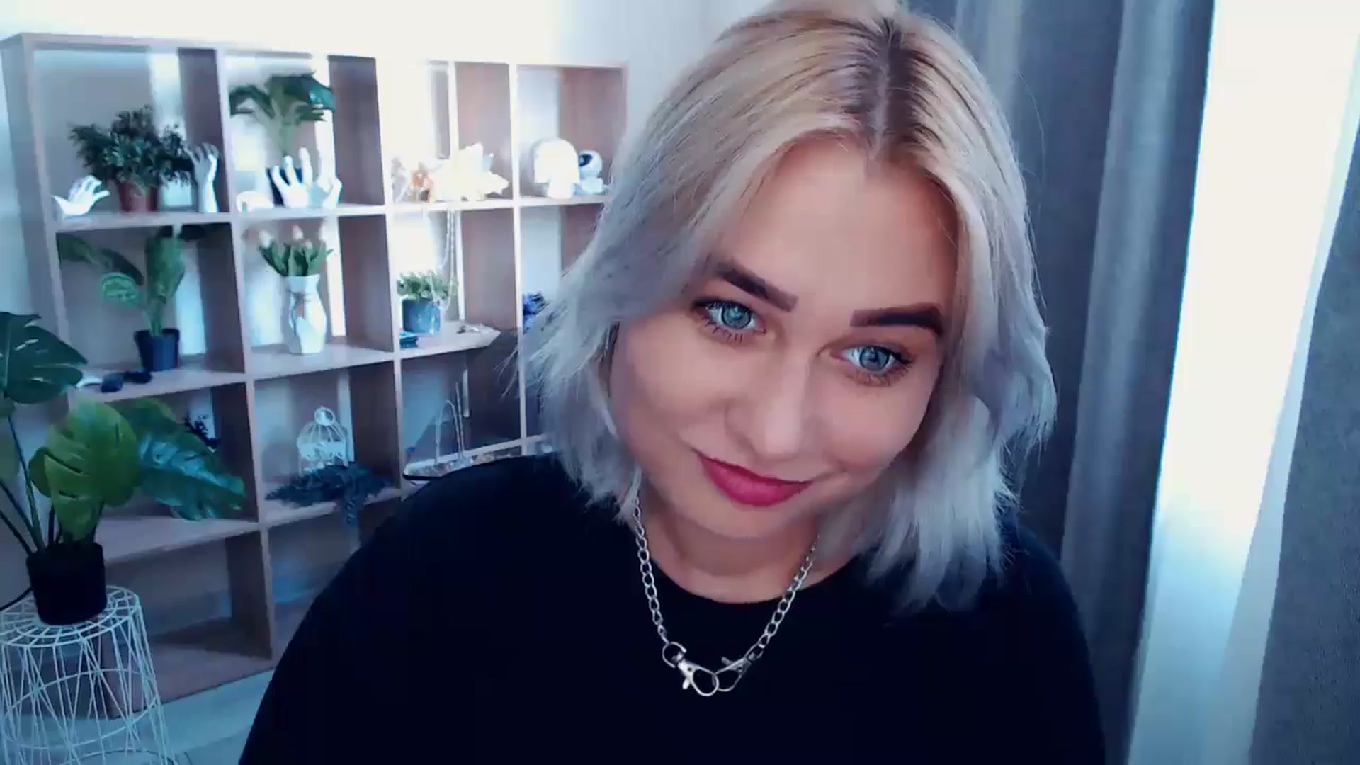 Gallery image thumbnail from Kukla_kolduna's myfreecams stream on, 08/04/2024, 13:13 image 16 of 20