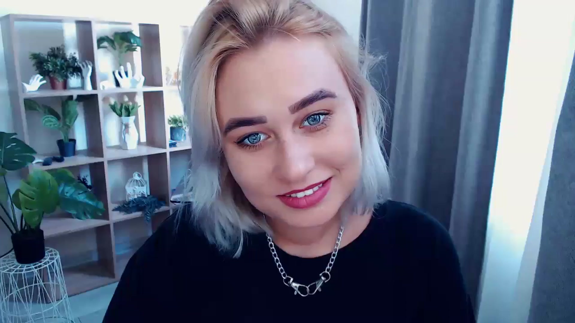 Gallery image thumbnail from Kukla_kolduna's myfreecams stream on, 08/04/2024, 13:13 image 15 of 20