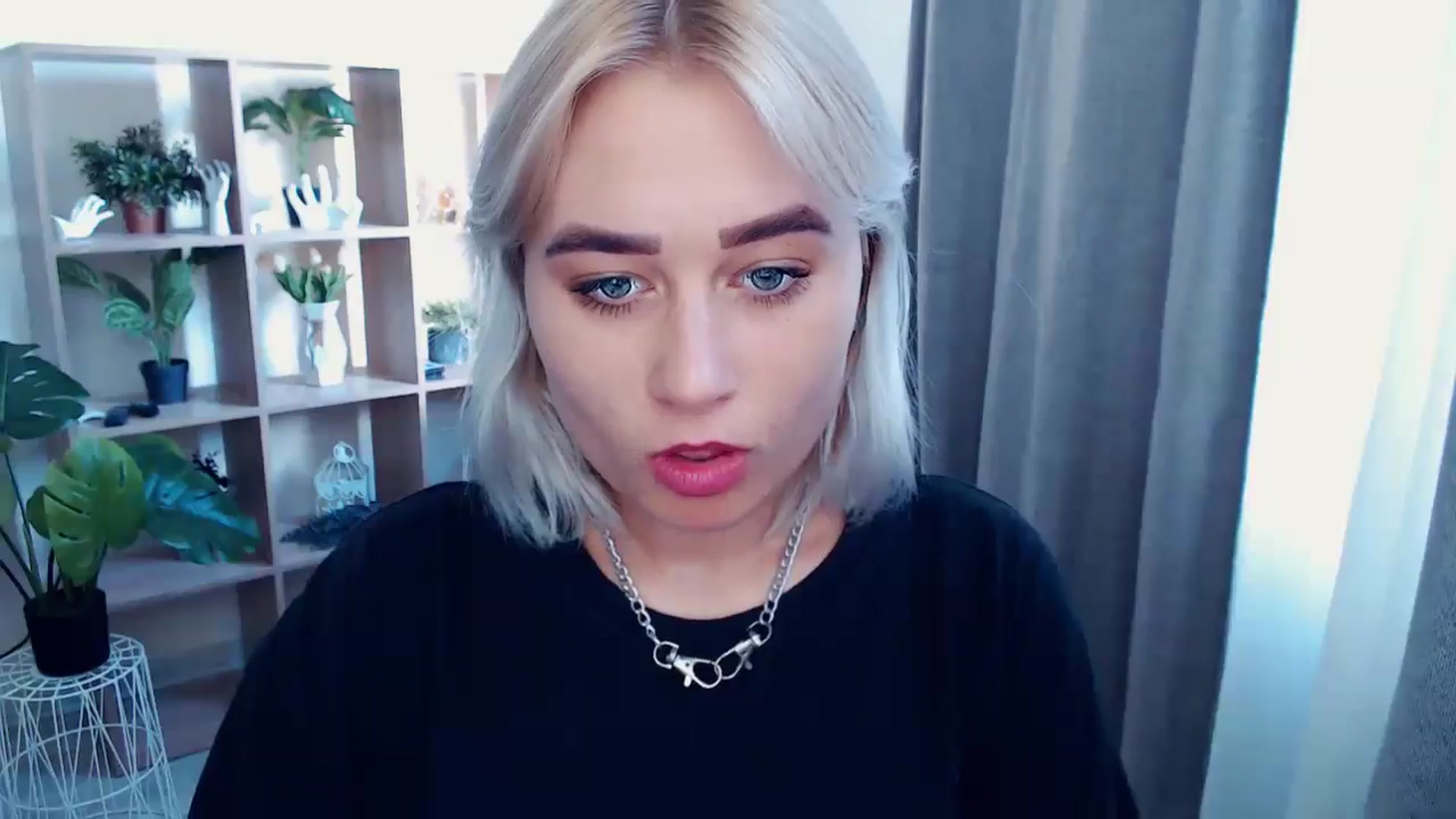 Gallery image thumbnail from Kukla_kolduna's myfreecams stream on, 08/04/2024, 15:22 image 8 of 20