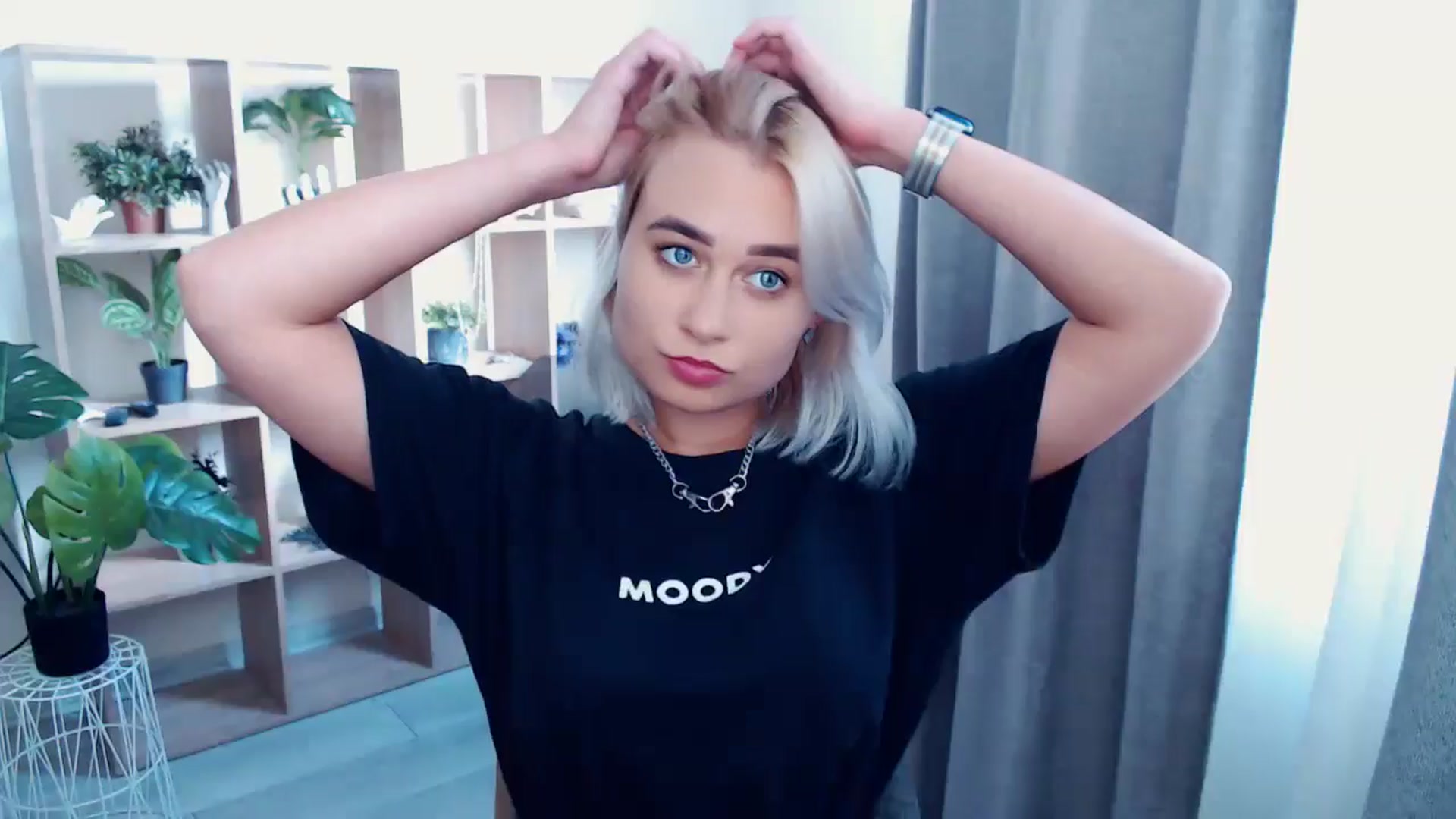 Gallery image thumbnail from Kukla_kolduna's myfreecams stream on, 08/04/2024, 15:22 image 1 of 20