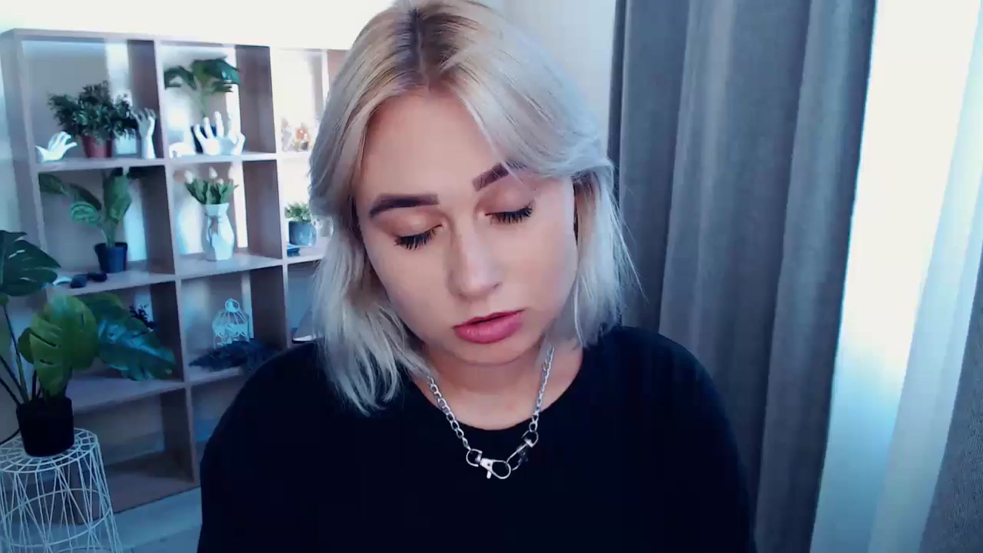 Gallery image thumbnail from Kukla_kolduna's myfreecams stream on, 08/04/2024, 15:22 image 17 of 20