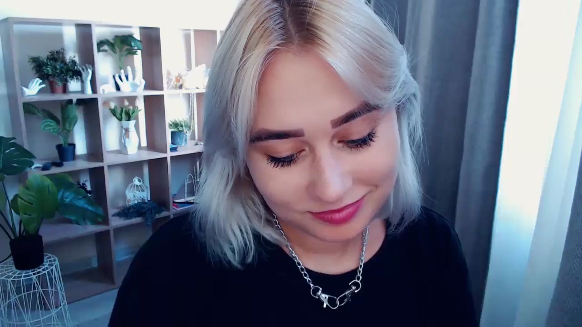 Gallery image thumbnail from Kukla_kolduna's myfreecams stream on, 08/04/2024, 15:22 image 5 of 20