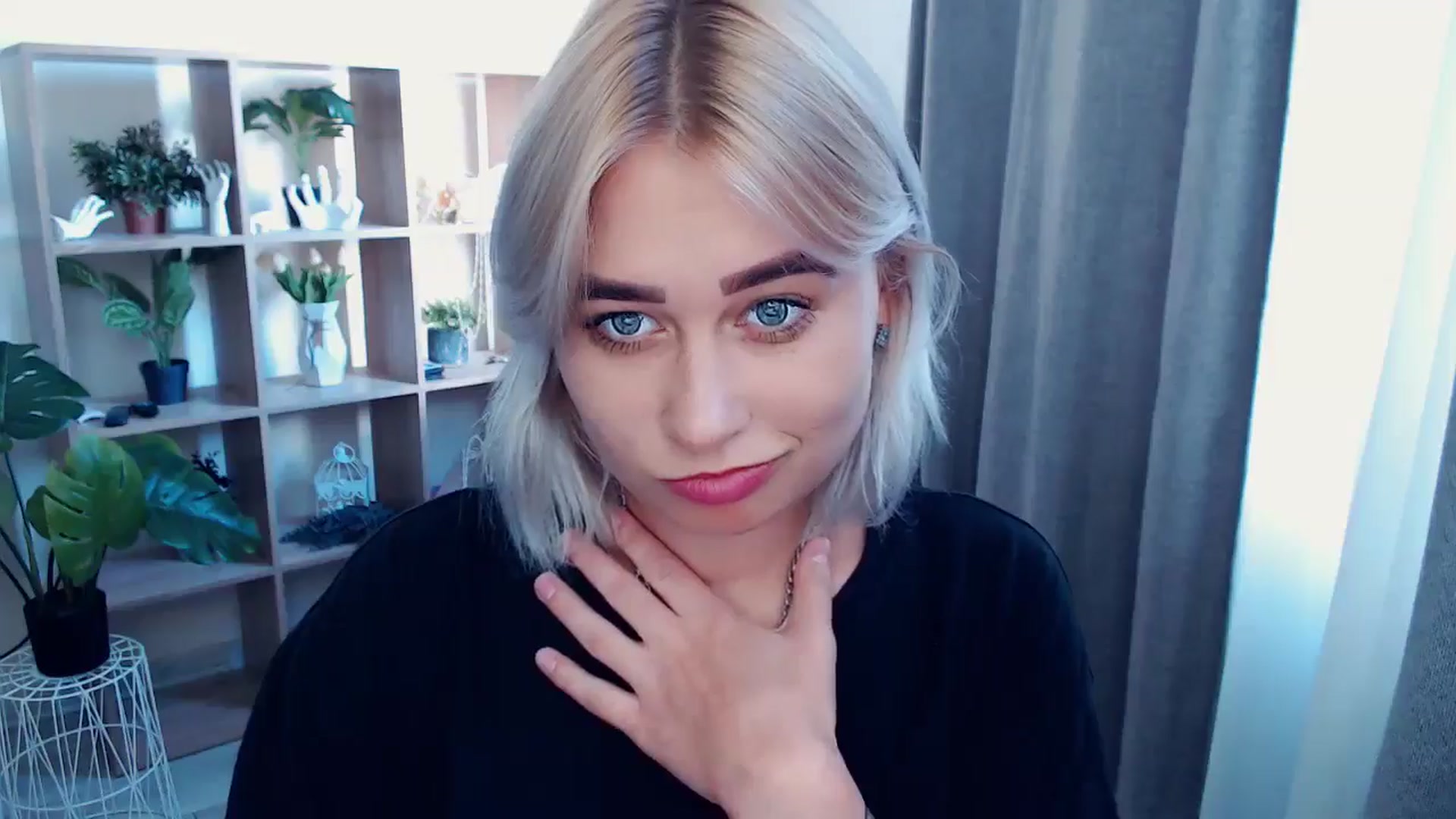 Gallery image thumbnail from Kukla_kolduna's myfreecams stream on, 08/04/2024, 15:22 image 10 of 20
