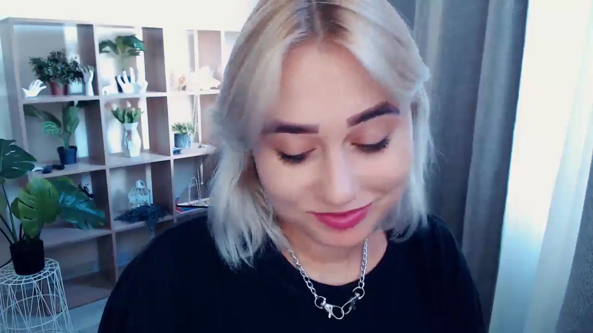 Gallery image thumbnail from Kukla_kolduna's myfreecams stream on, 08/04/2024, 15:22 image 6 of 20