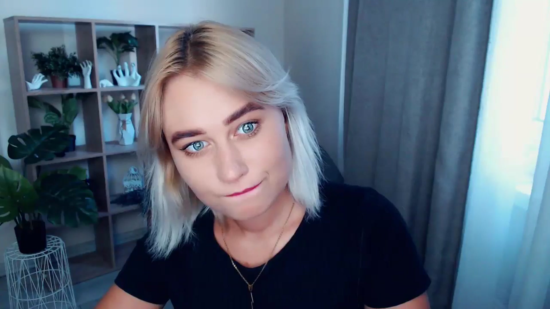 Gallery image thumbnail from Kukla_kolduna's myfreecams stream on, 08/10/2024, 17:03 image 16 of 20