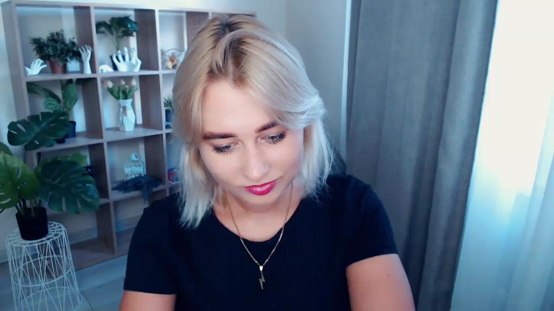 Gallery image thumbnail from Kukla_kolduna's myfreecams stream on, 08/10/2024, 17:03 image 7 of 20