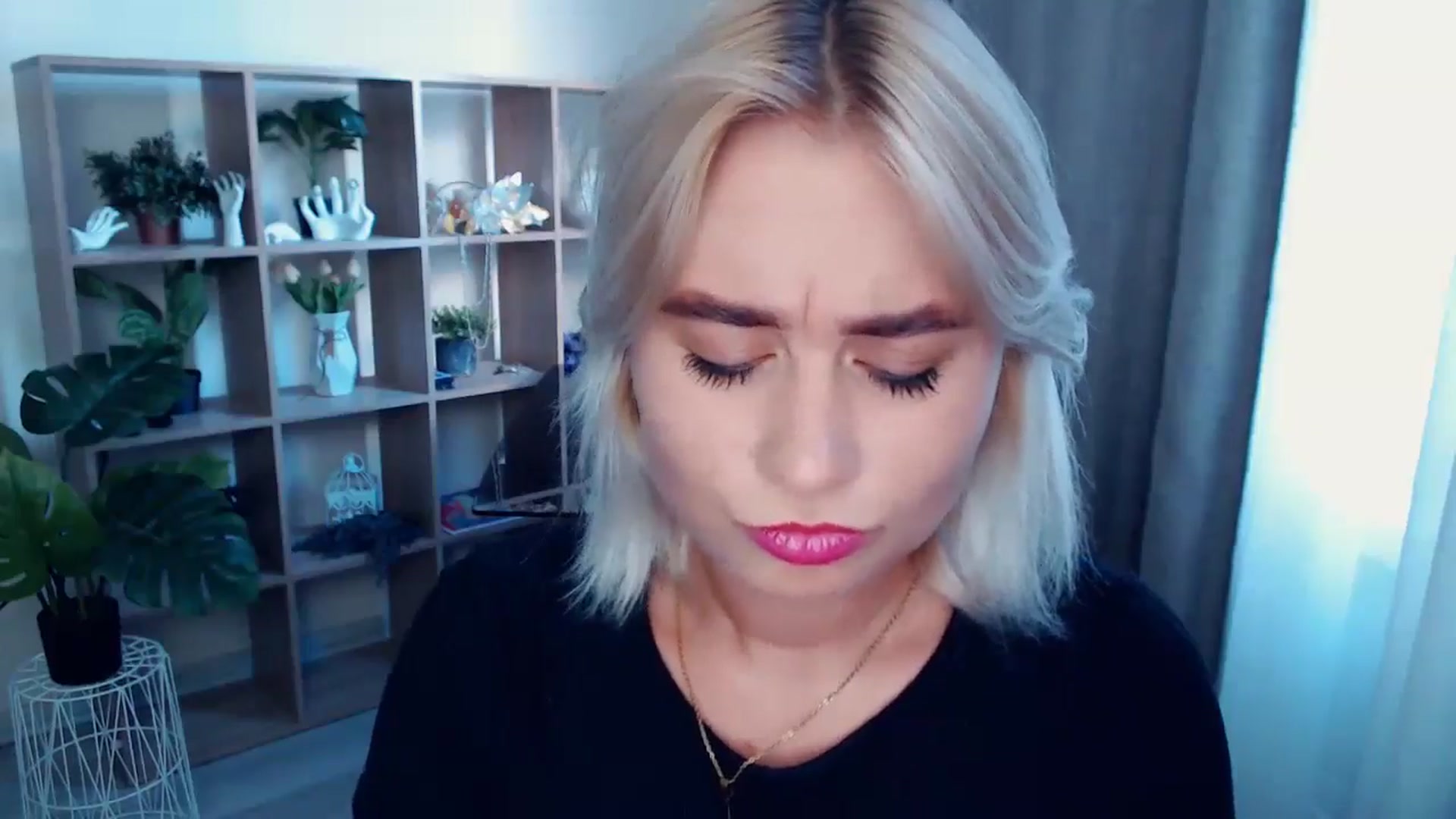 Gallery image thumbnail from Kukla_kolduna's myfreecams stream on, 08/10/2024, 17:03 image 2 of 20