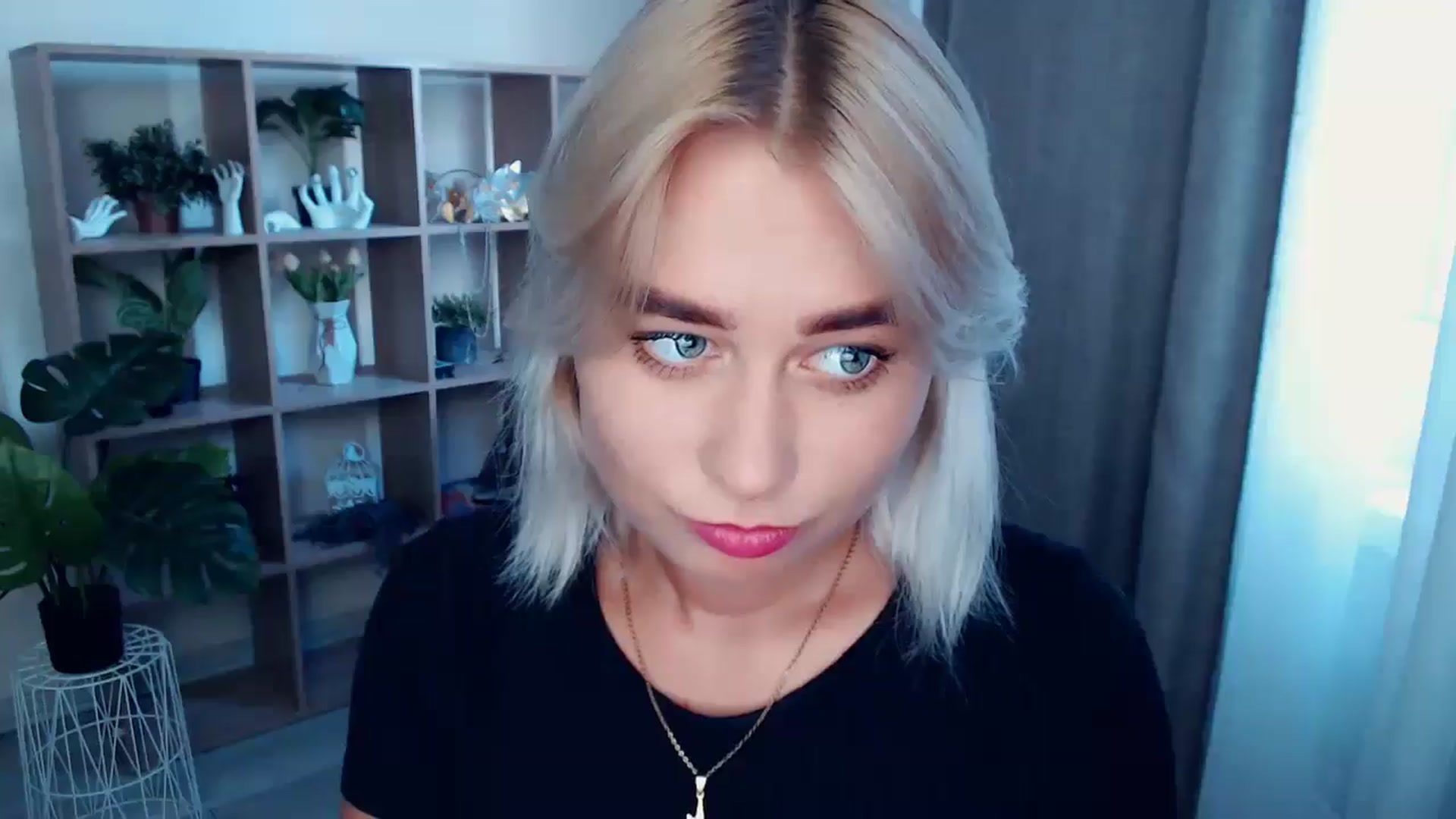 Gallery image thumbnail from Kukla_kolduna's myfreecams stream on, 08/10/2024, 17:03 image 10 of 20