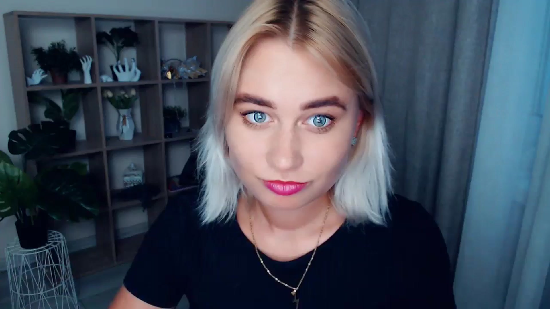 Gallery image thumbnail from Kukla_kolduna's myfreecams stream on, 08/10/2024, 17:41 image 14 of 20