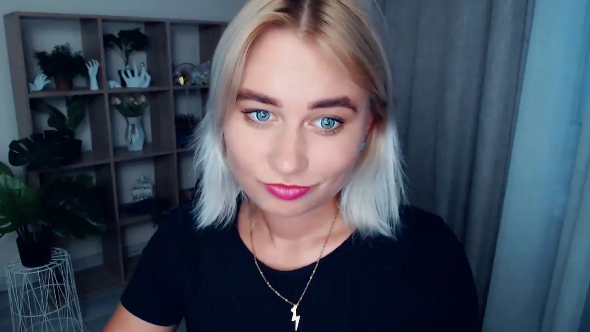 Gallery image thumbnail from Kukla_kolduna's myfreecams stream on, 08/10/2024, 17:41 image 17 of 20