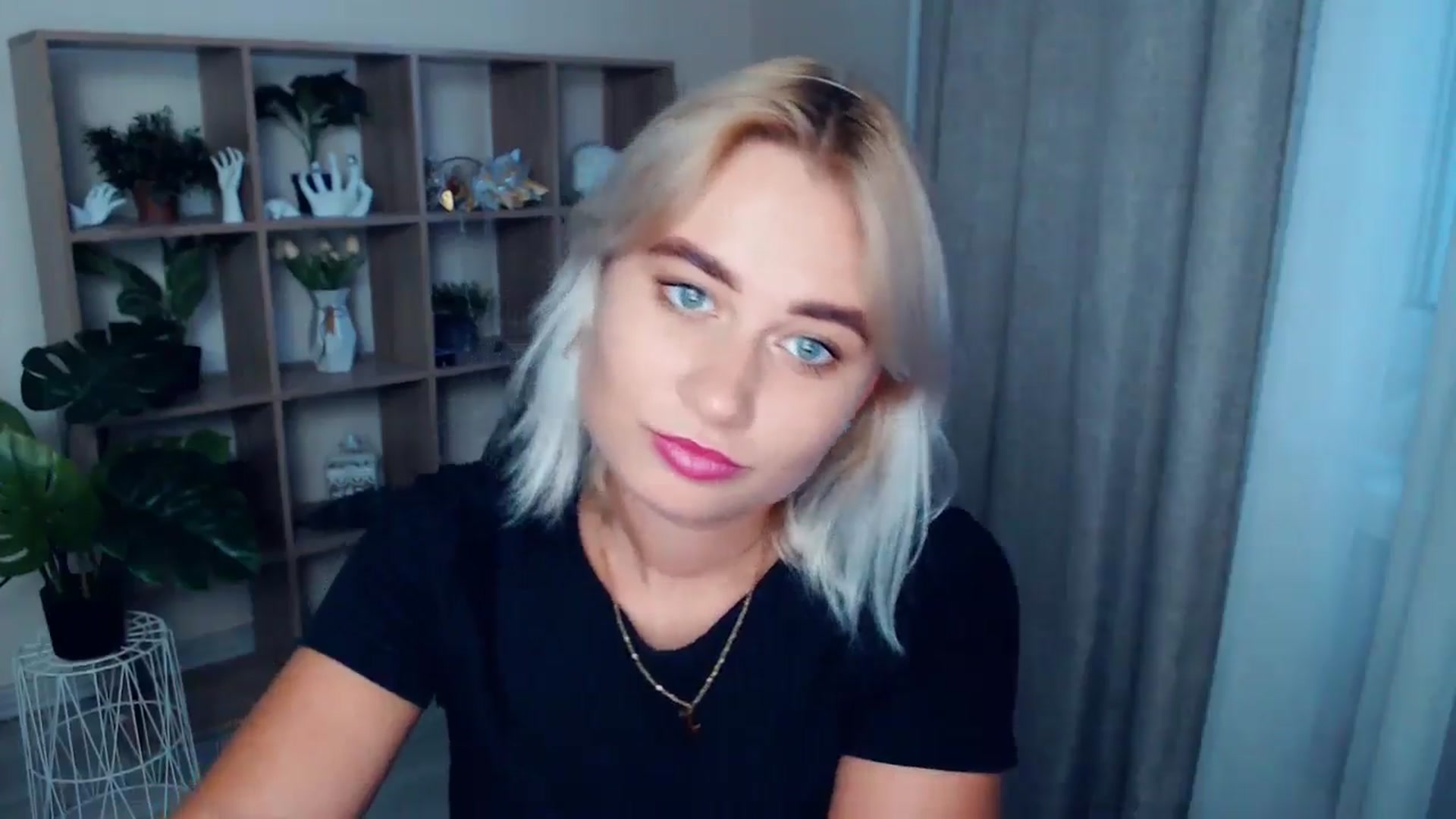 Gallery image thumbnail from Kukla_kolduna's myfreecams stream on, 08/10/2024, 17:41 image 6 of 20