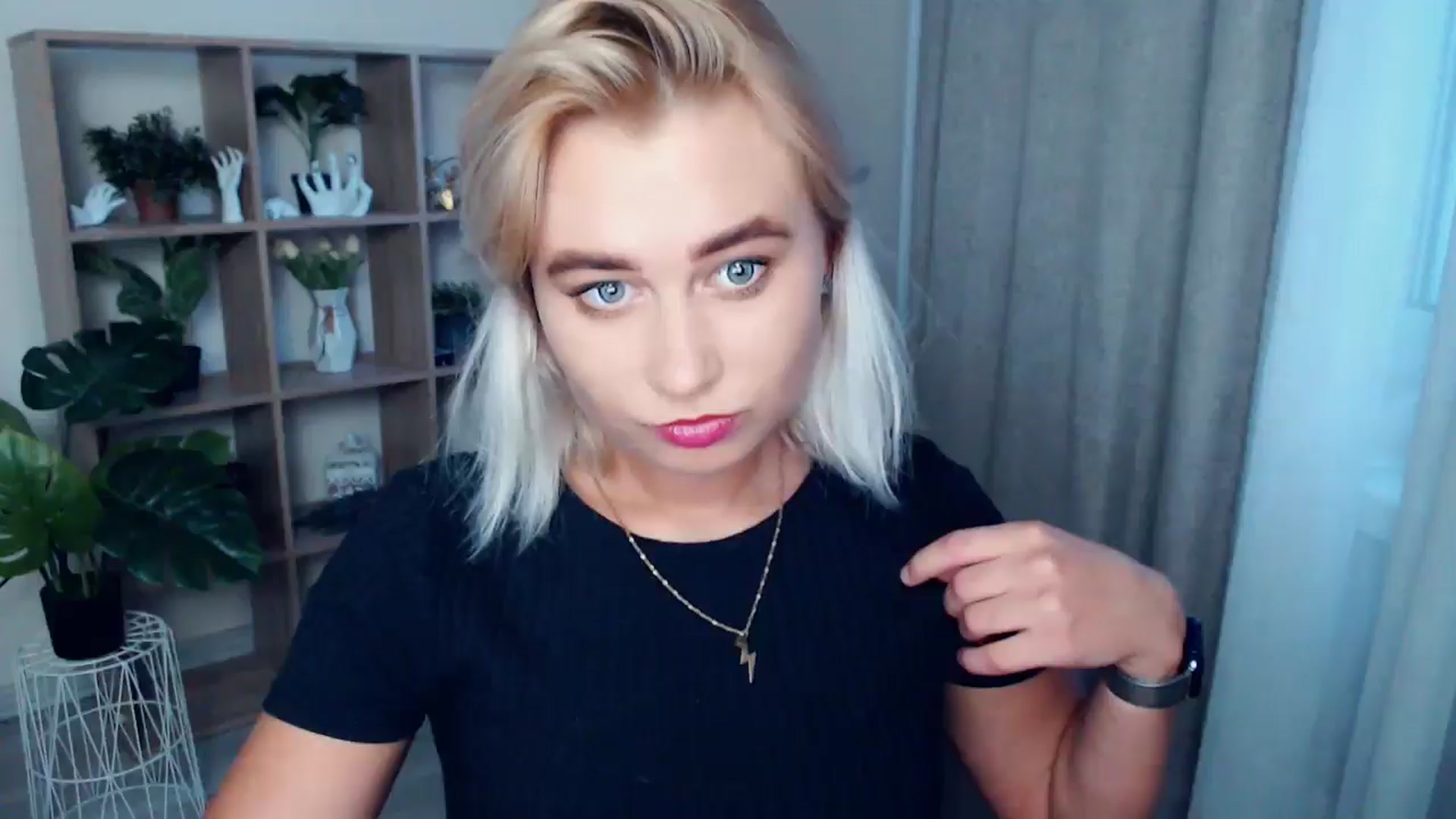 Gallery image thumbnail from Kukla_kolduna's myfreecams stream on, 08/10/2024, 17:41 image 2 of 20