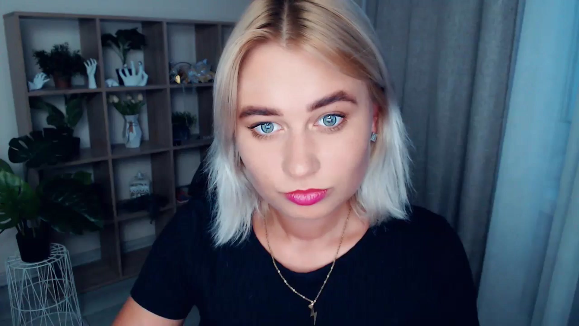 Gallery image thumbnail from Kukla_kolduna's myfreecams stream on, 08/10/2024, 17:41 image 13 of 20