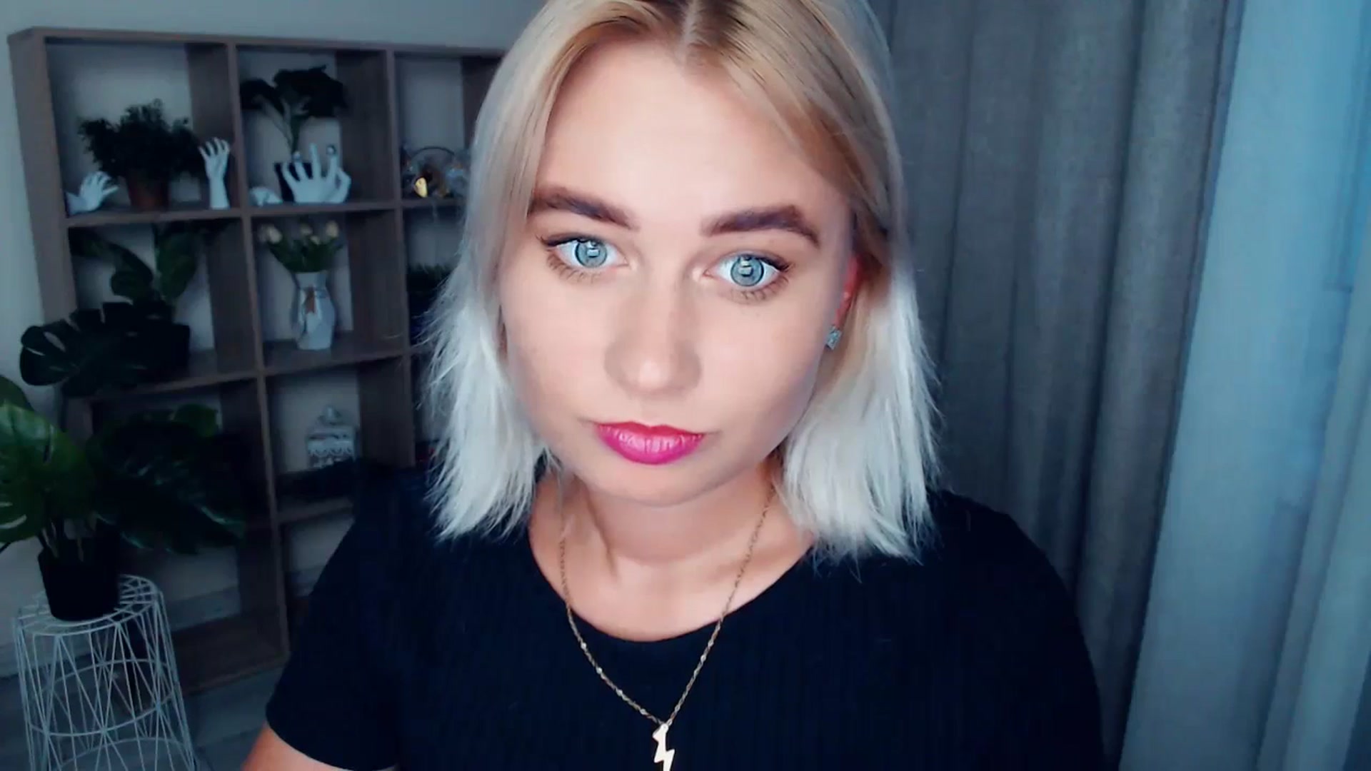 Gallery image thumbnail from Kukla_kolduna's myfreecams stream on, 08/10/2024, 17:41 image 16 of 20