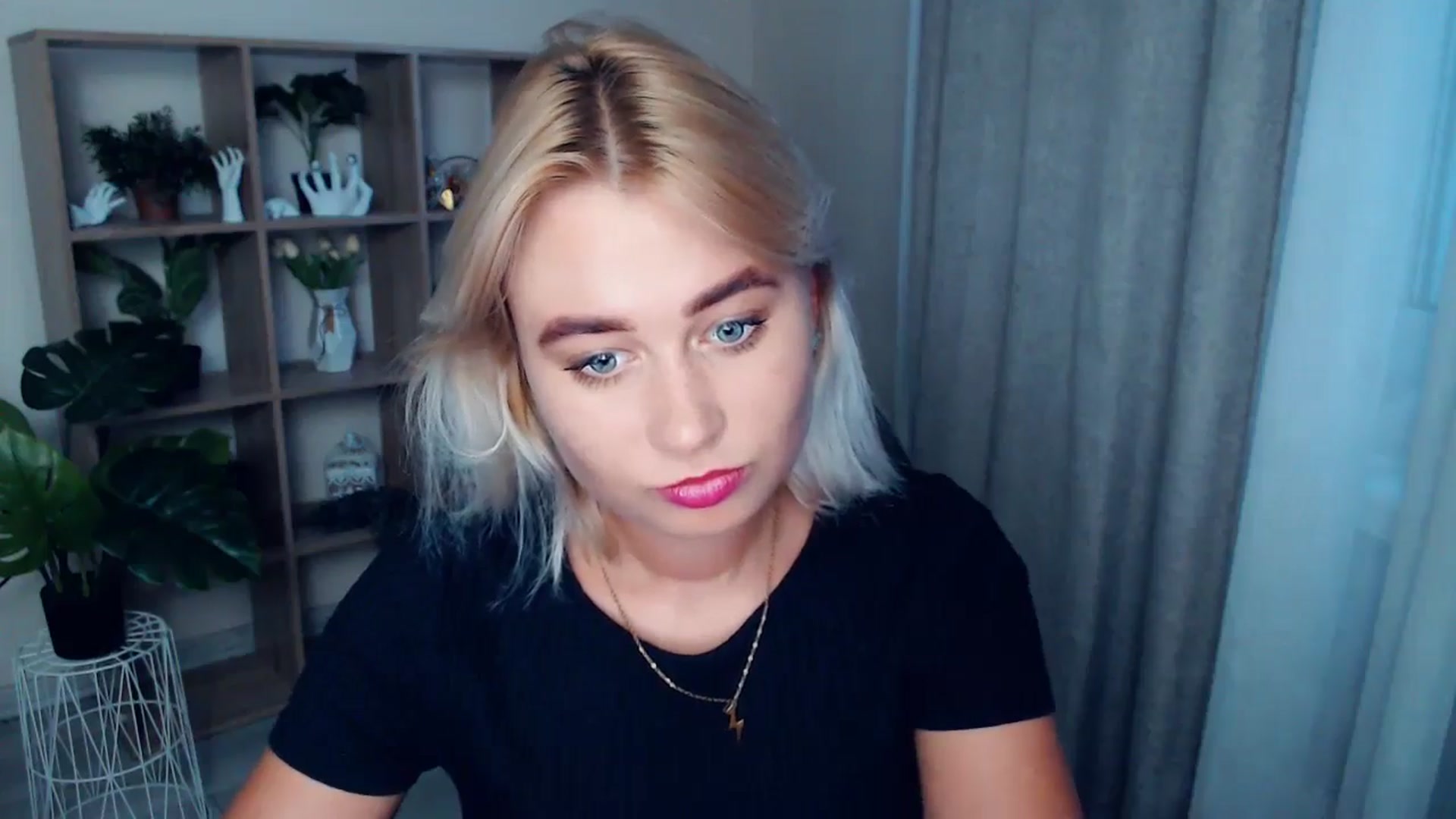 Gallery image thumbnail from Kukla_kolduna's myfreecams stream on, 08/10/2024, 17:41 image 9 of 20
