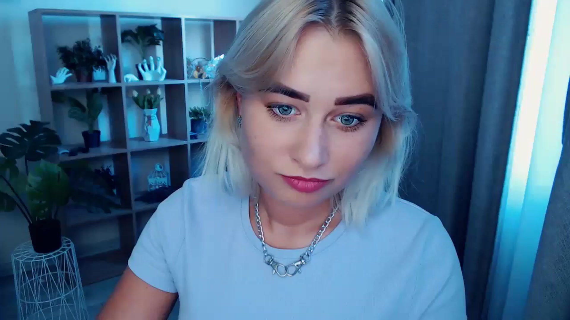 Gallery image thumbnail from Kukla_kolduna's myfreecams stream on, 08/11/2024, 15:15 image 14 of 20