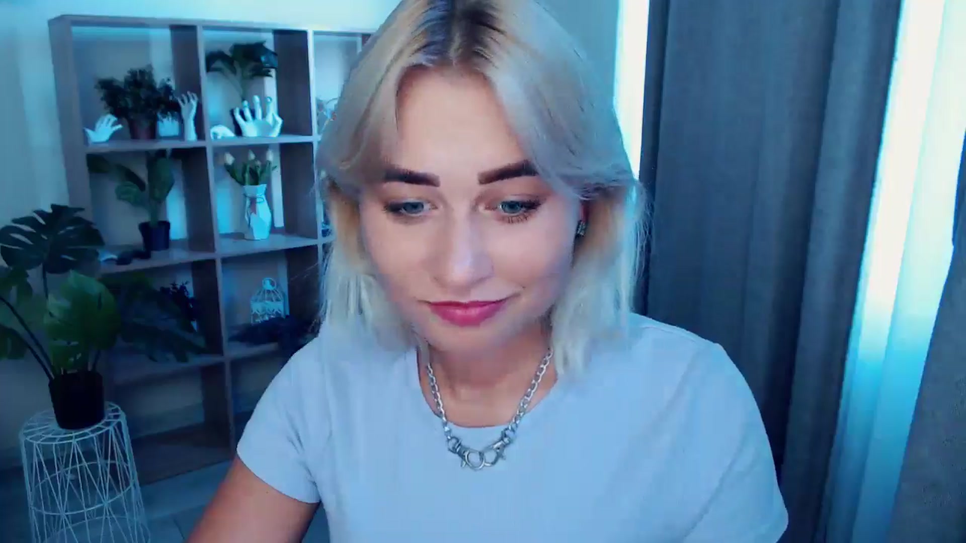 Gallery image thumbnail from Kukla_kolduna's myfreecams stream on, 08/11/2024, 15:15 image 17 of 20