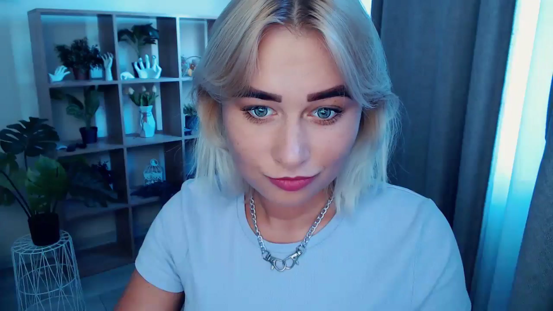 Gallery image thumbnail from Kukla_kolduna's myfreecams stream on, 08/11/2024, 15:15 image 13 of 20