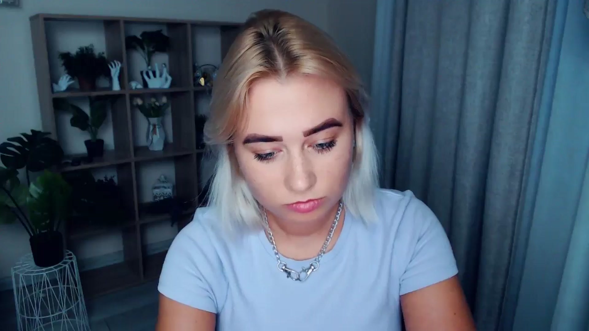 Gallery image thumbnail from Kukla_kolduna's myfreecams stream on, 08/11/2024, 17:42 image 17 of 20