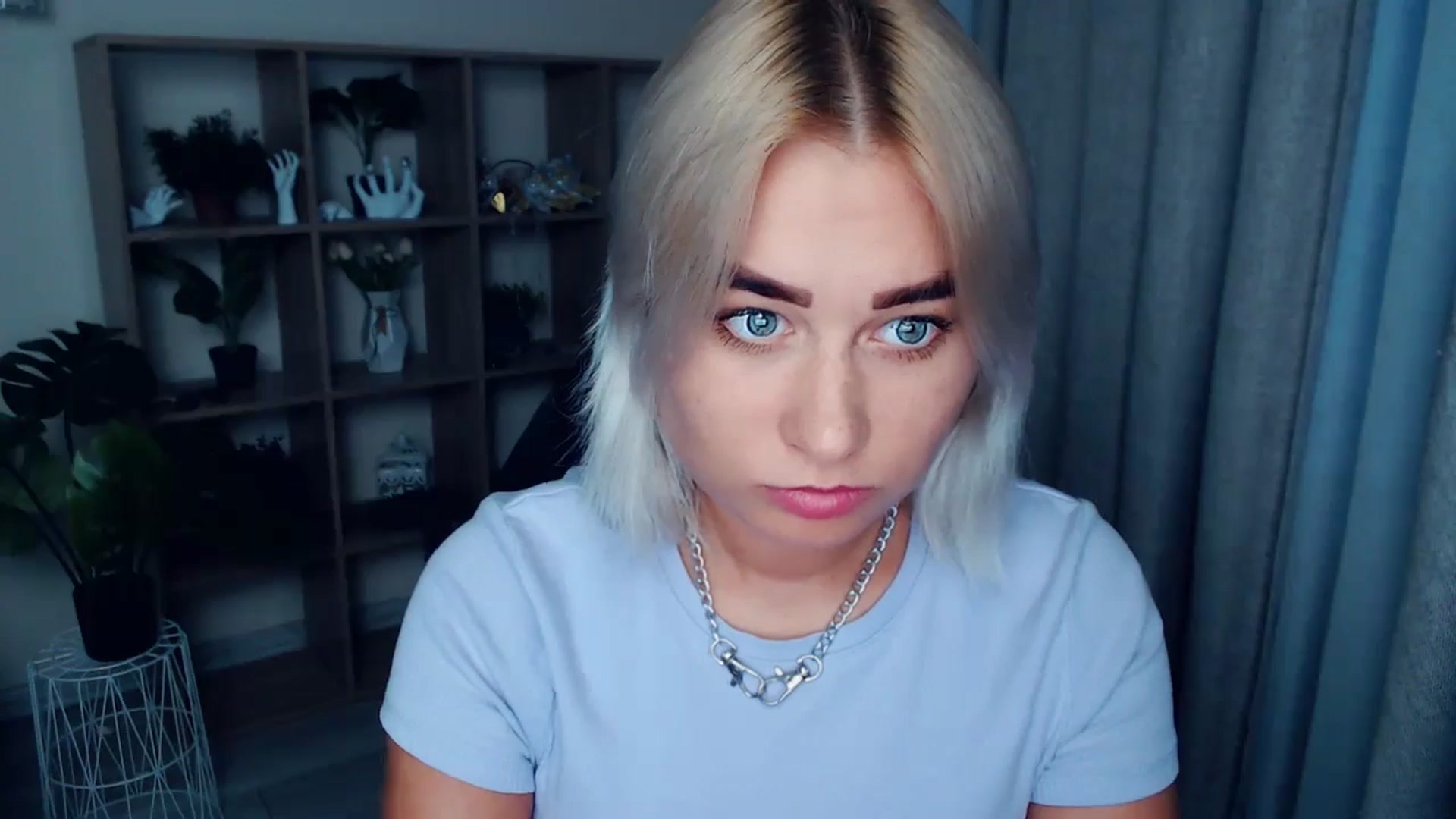 Gallery image thumbnail from Kukla_kolduna's myfreecams stream on, 08/11/2024, 17:42 image 16 of 20