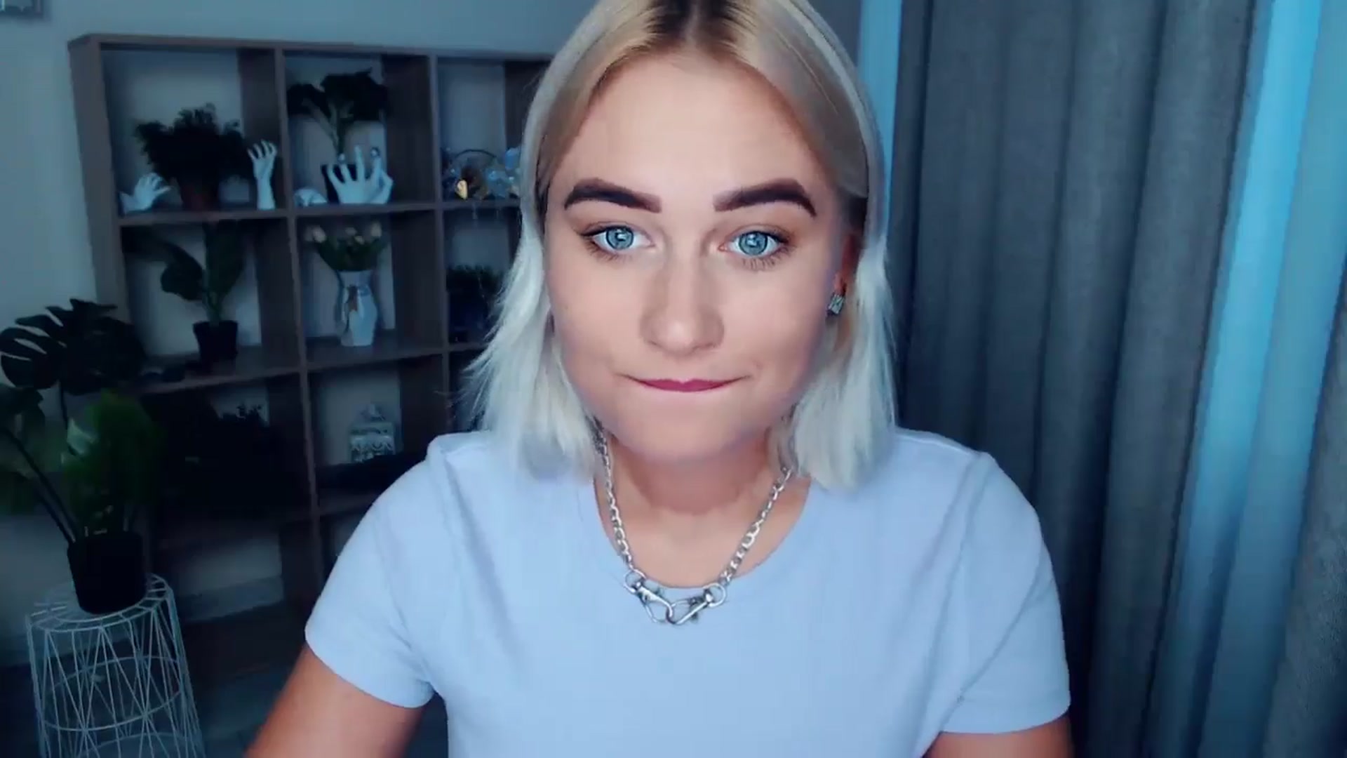 Gallery image thumbnail from Kukla_kolduna's myfreecams stream on, 08/11/2024, 17:42 image 6 of 20
