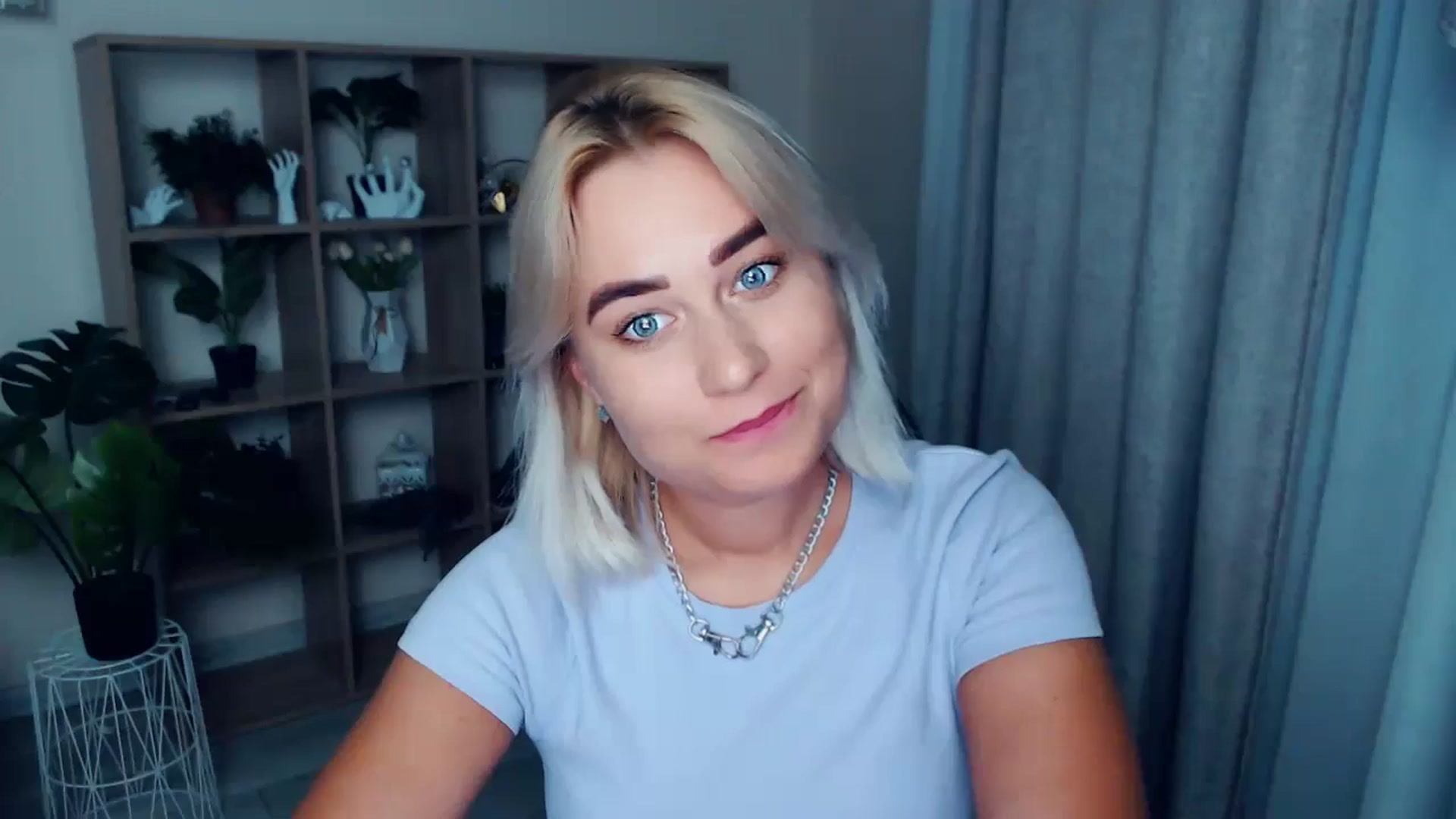 Gallery image thumbnail from Kukla_kolduna's myfreecams stream on, 08/11/2024, 17:42 image 18 of 20