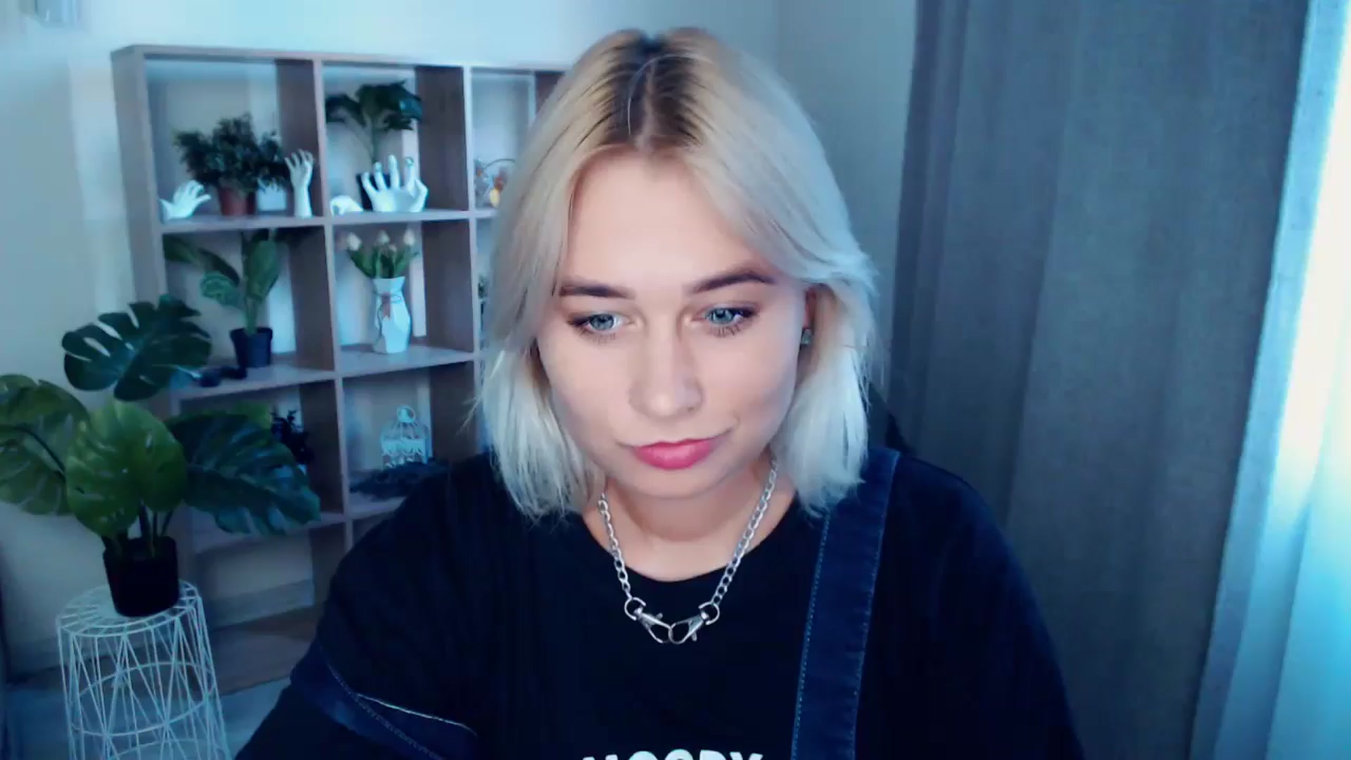 Gallery image thumbnail from Kukla_kolduna's myfreecams stream on, 08/12/2024, 17:00 image 18 of 20