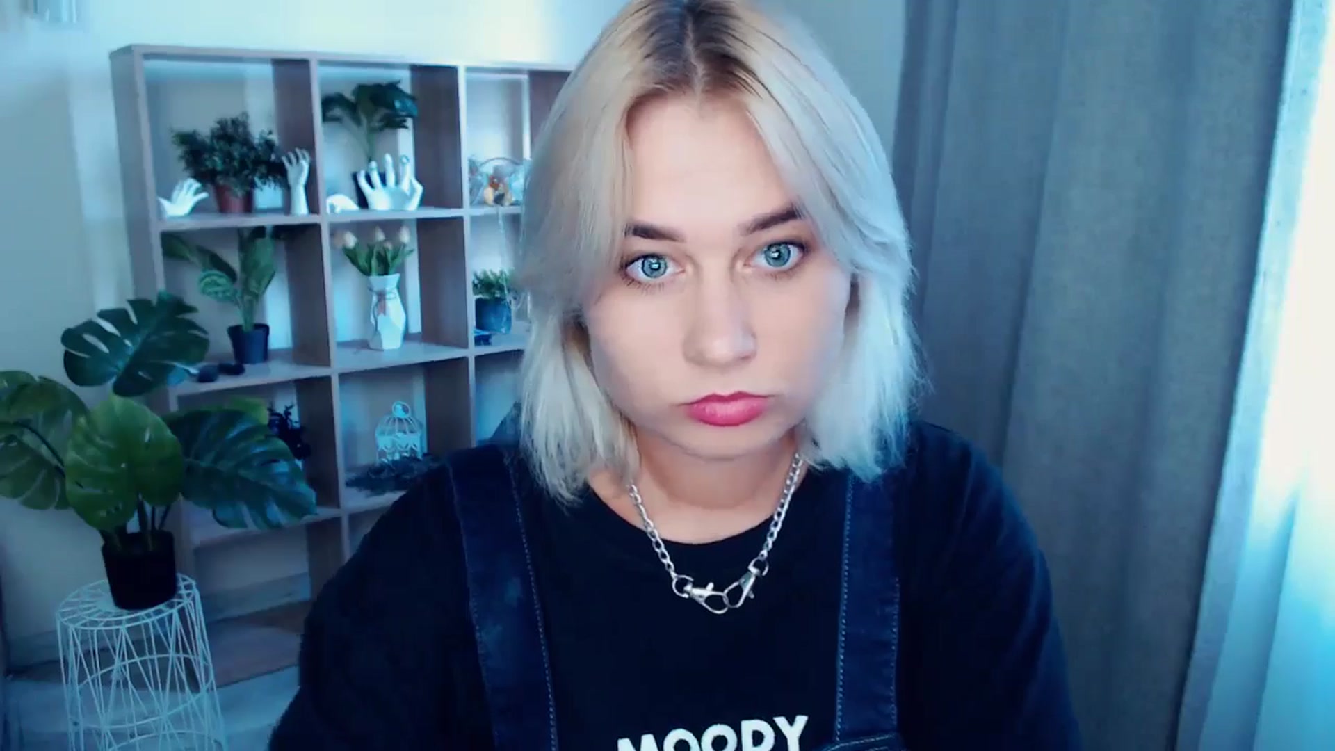 Gallery image thumbnail from Kukla_kolduna's myfreecams stream on, 08/12/2024, 17:00 image 3 of 20
