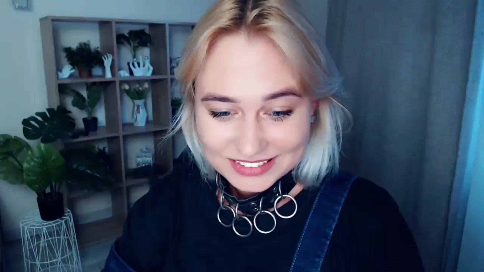 Gallery image thumbnail from Kukla_kolduna's myfreecams stream on, 08/12/2024, 17:45 image 14 of 20