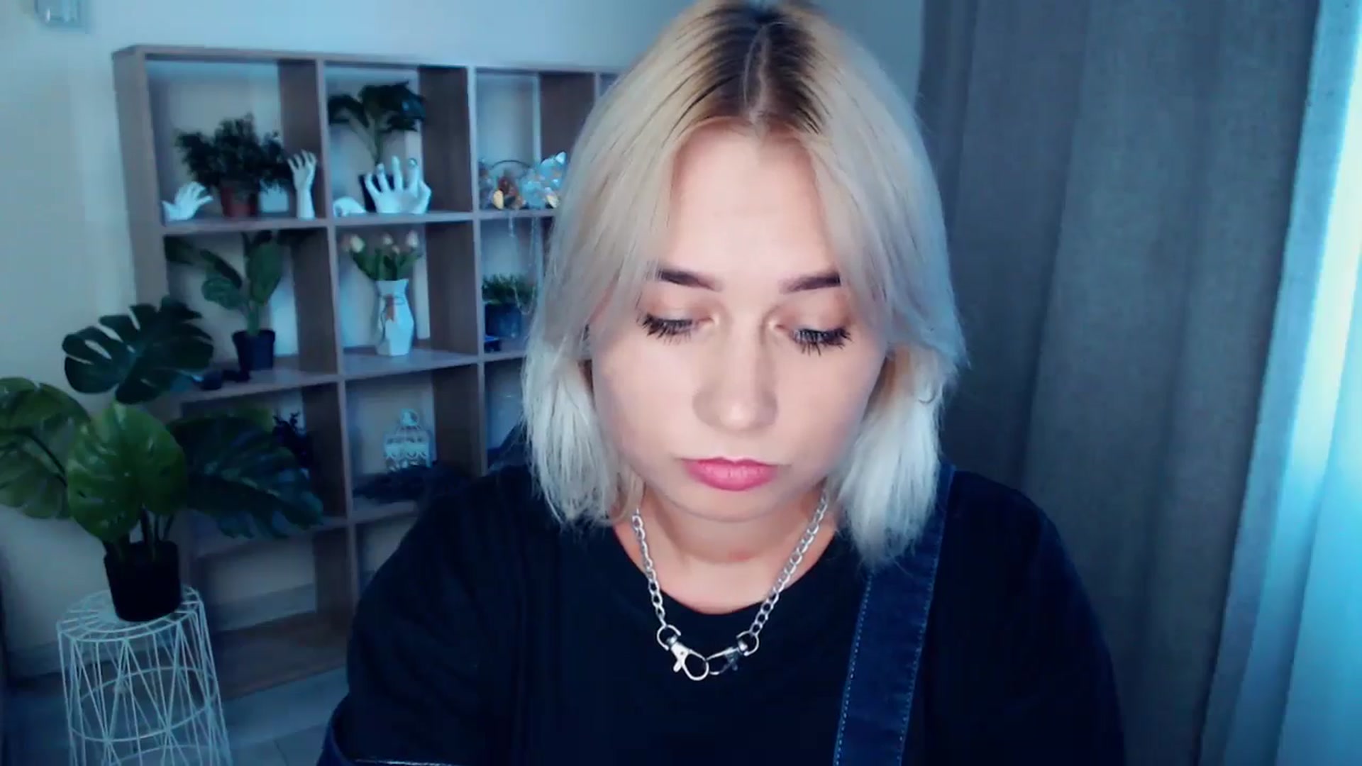 Gallery image thumbnail from Kukla_kolduna's myfreecams stream on, 08/12/2024, 17:45 image 3 of 20