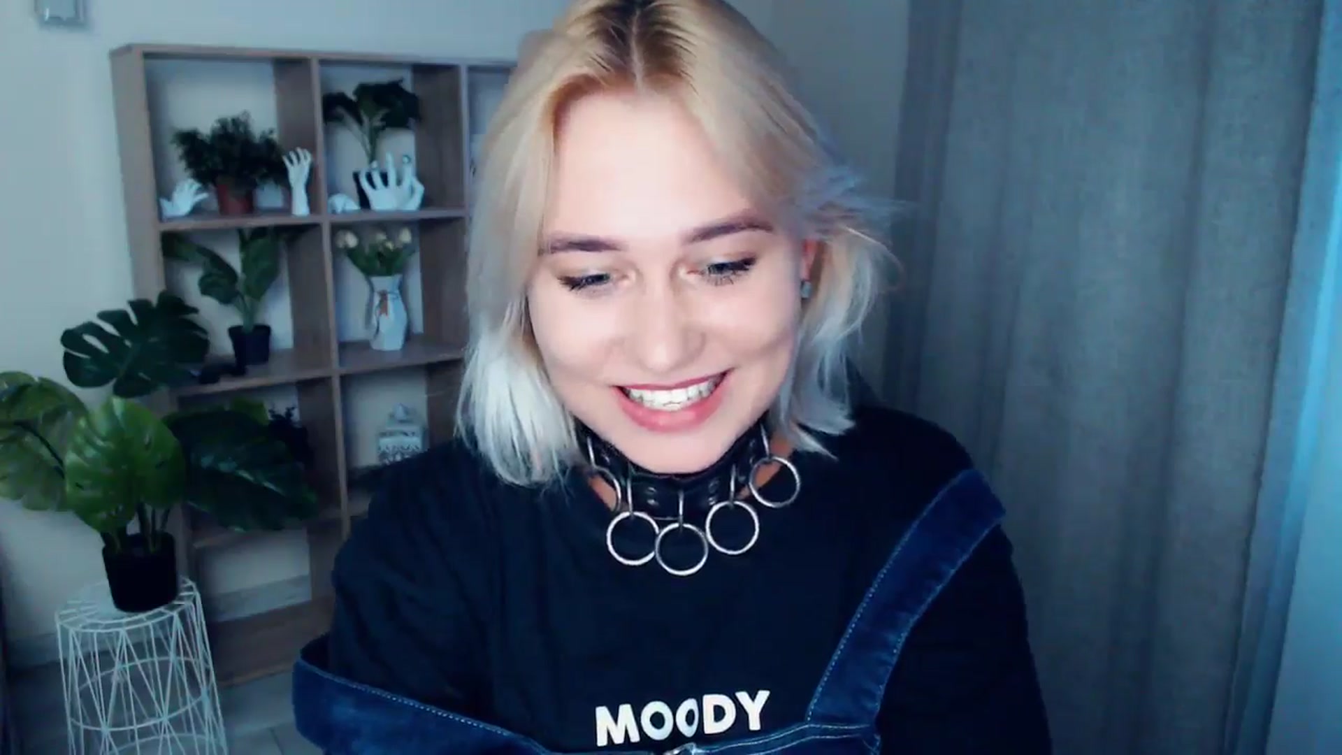 Gallery image thumbnail from Kukla_kolduna's myfreecams stream on, 08/12/2024, 17:45 image 15 of 20