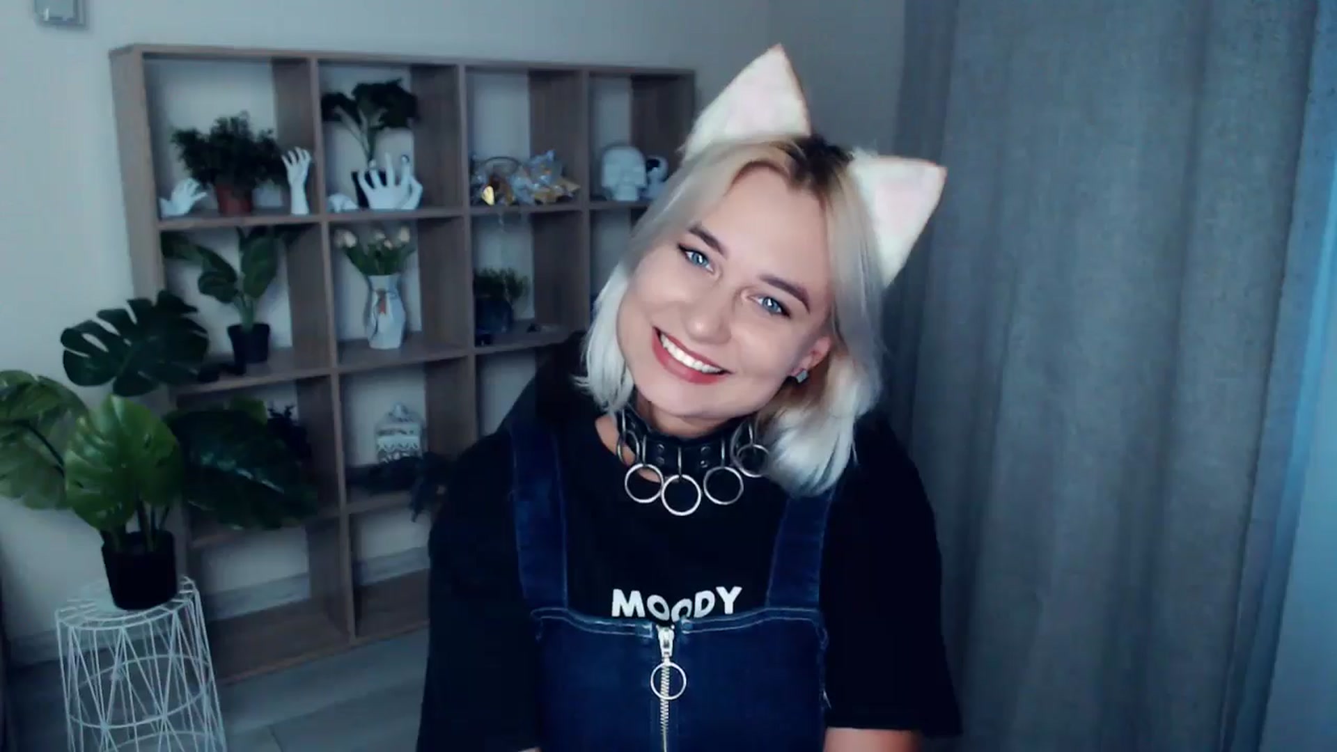 Gallery image thumbnail from Kukla_kolduna's myfreecams stream on, 08/12/2024, 17:45 image 17 of 20