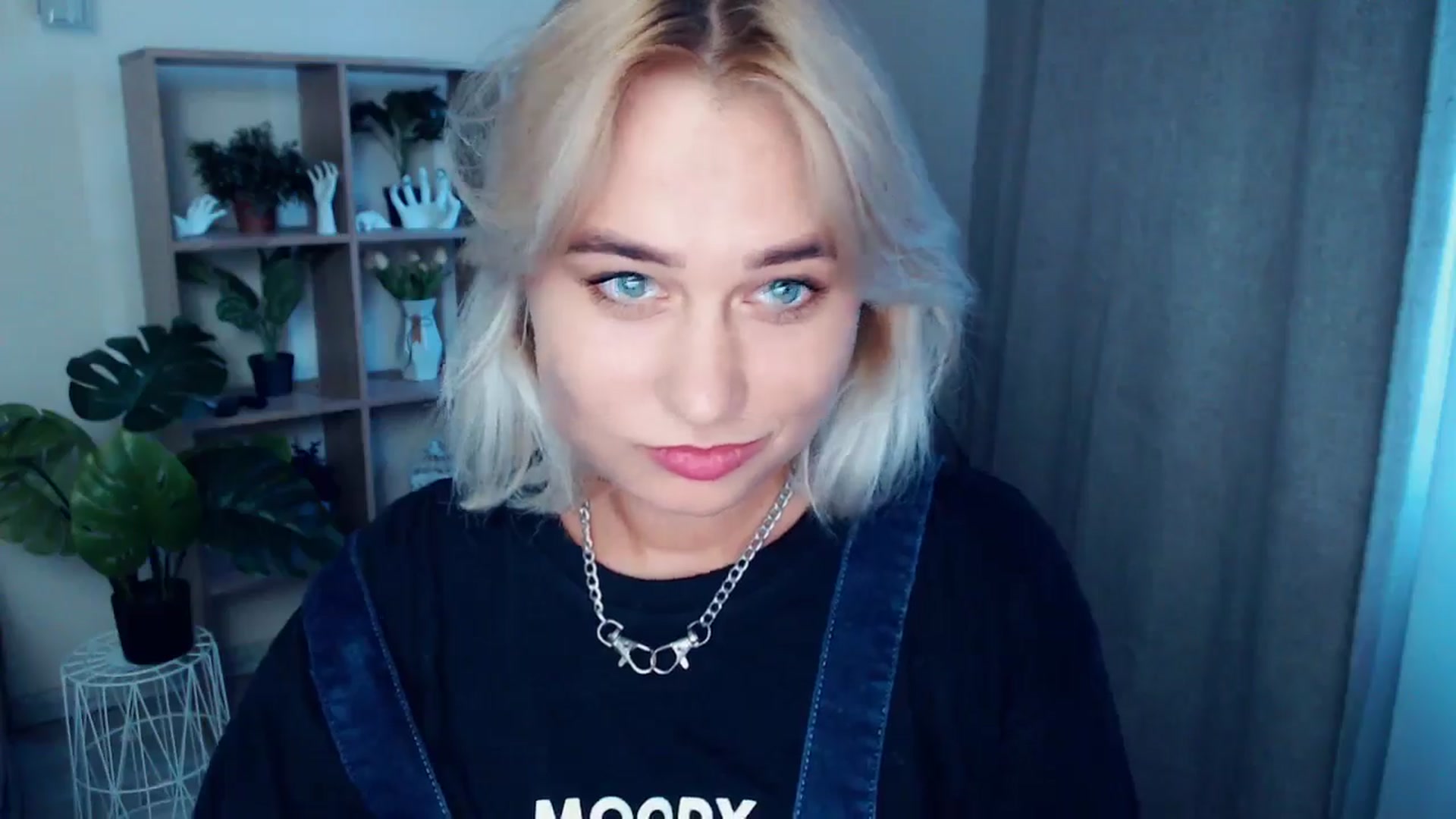 Gallery image thumbnail from Kukla_kolduna's myfreecams stream on, 08/12/2024, 17:45 image 8 of 20