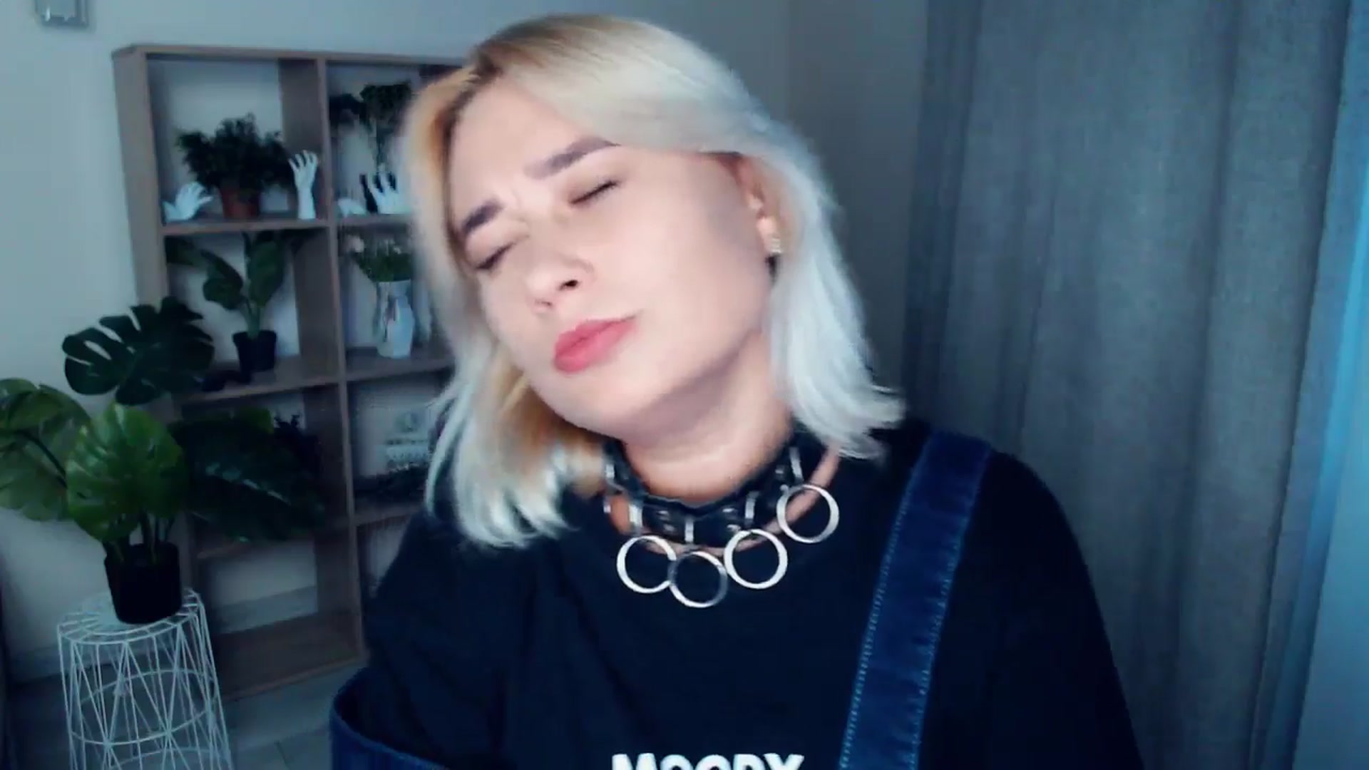 Gallery image thumbnail from Kukla_kolduna's myfreecams stream on, 08/12/2024, 17:45 image 16 of 20