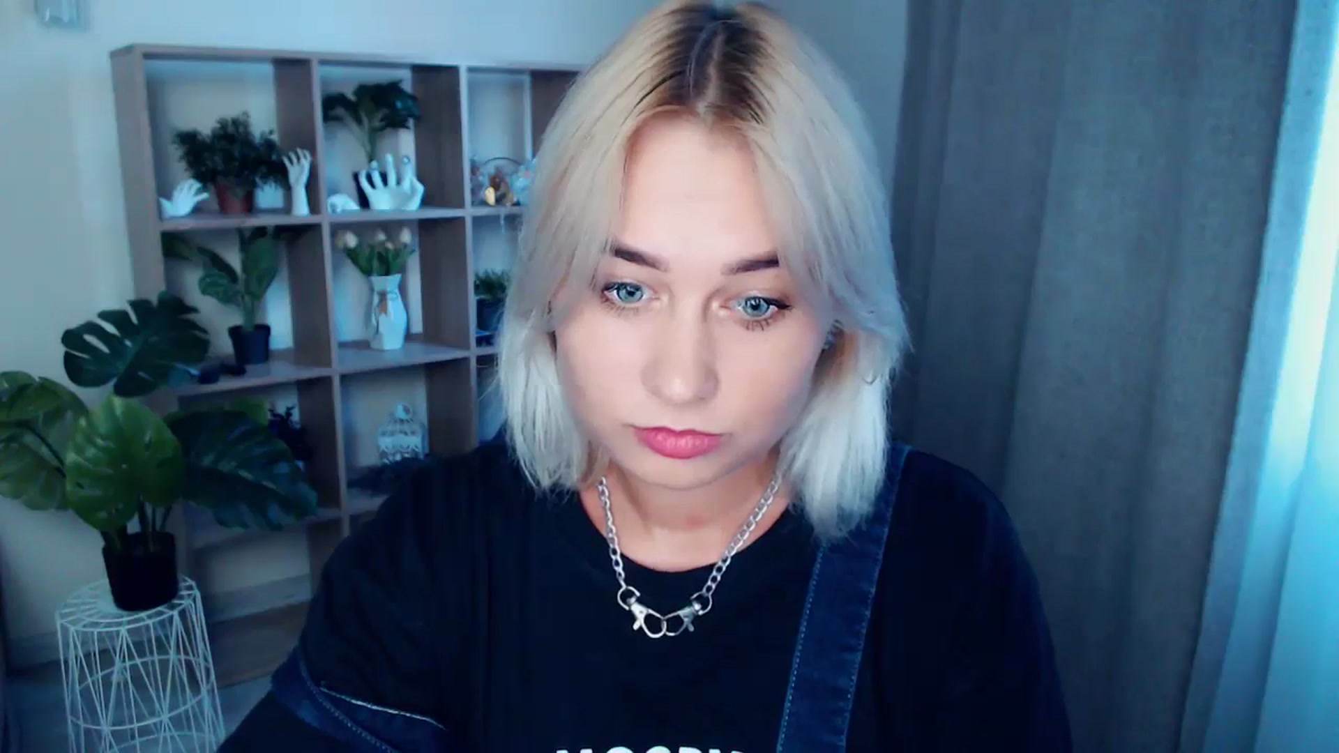 Gallery image thumbnail from Kukla_kolduna's myfreecams stream on, 08/12/2024, 17:45 image 4 of 20